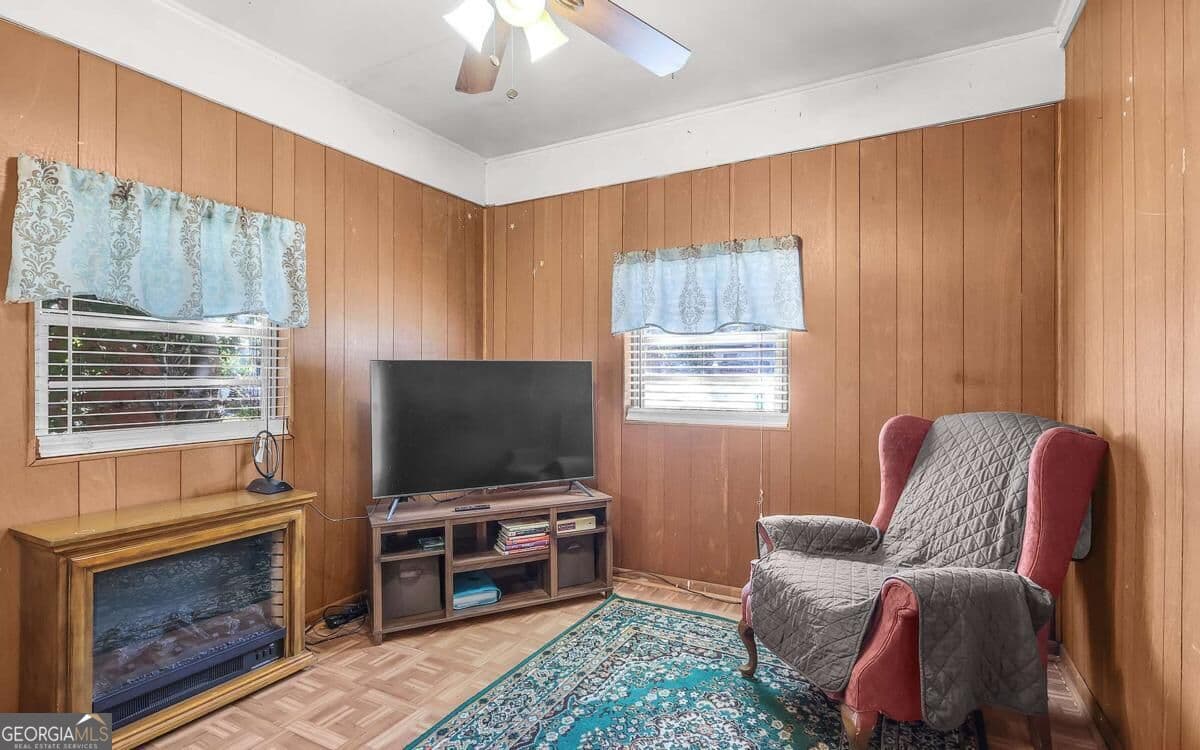 2 bedroom, 1 bathroom, 996 sq ft single family residence for sale at 2438 E 39Th Street, Savannah, GA 31404 — photo 9