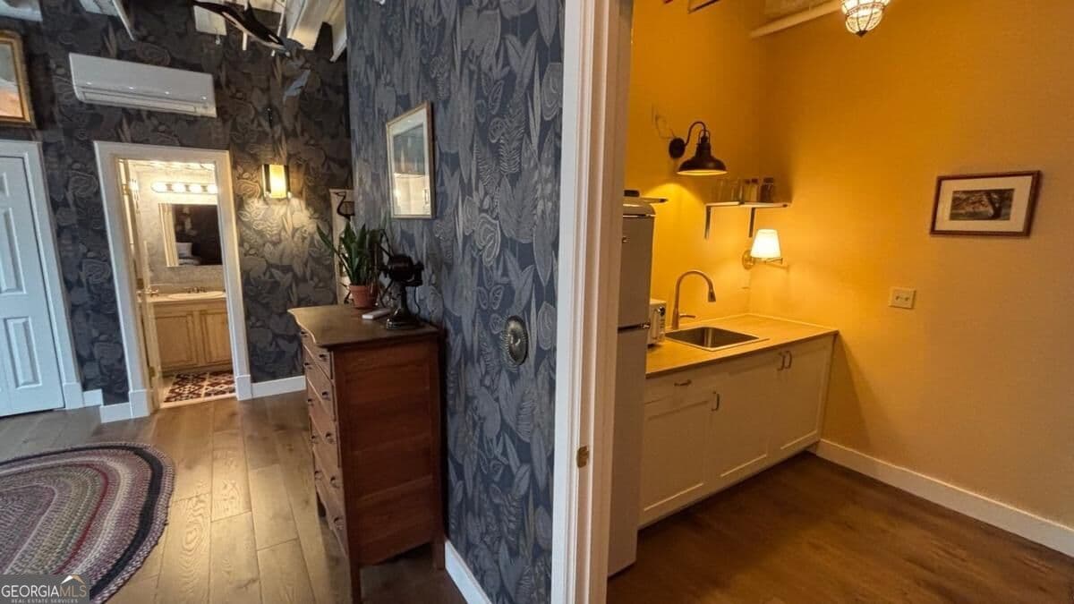 1 bedroom, 1 bathroom condominium for sale at 32 Peachtree Street 1602, Atlanta, GA 30303 — photo 4