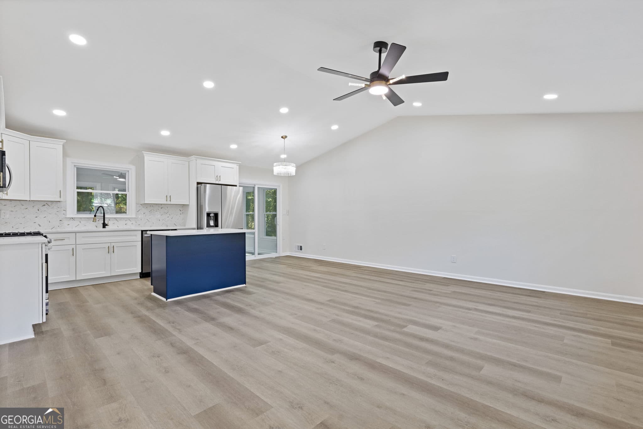 3 bedroom, 2 bathroom, 1,320 sq ft single family residence for sale at 5 Hidden Valley Drive, Lawrenceville, GA 30044 — photo 4