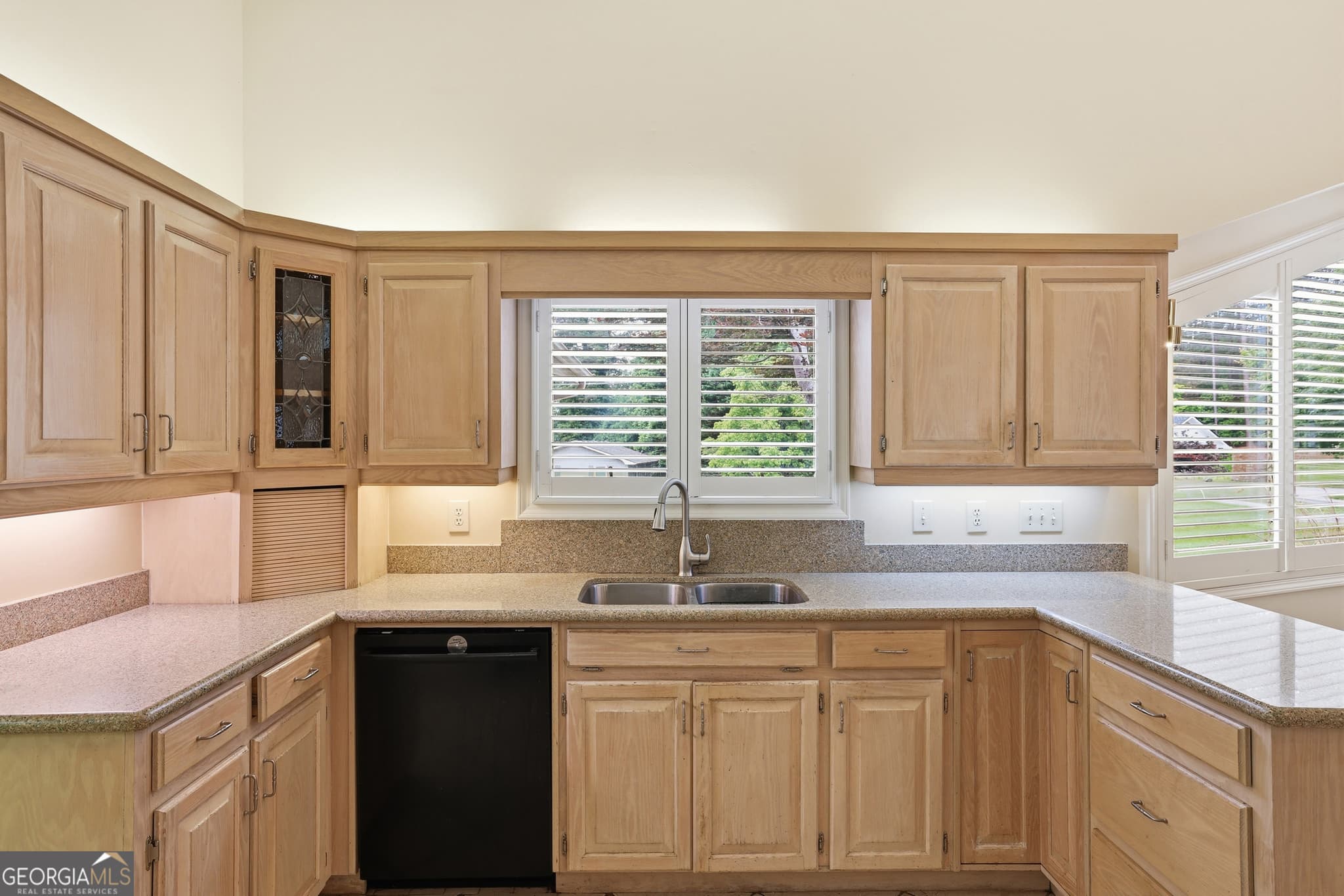 3 bedroom, 3 bathroom, 3,508 sq ft single family residence for sale at 31 Addington Court, Toccoa, GA 30577 — photo 9