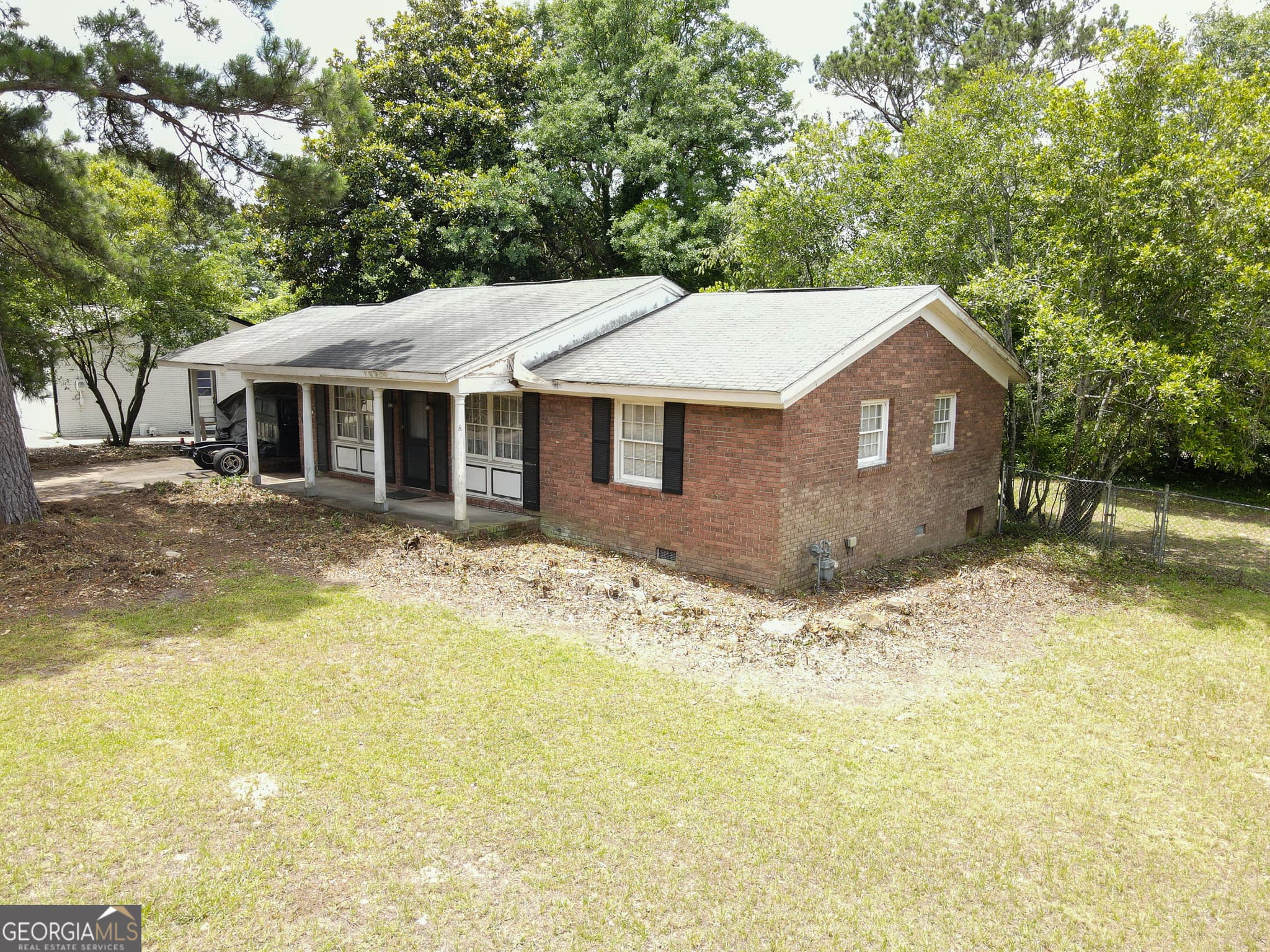 3 bedroom, 2 bathroom, 1,134 sq ft single family residence sold at 1550 Greenwich Place, Macon, GA 31206