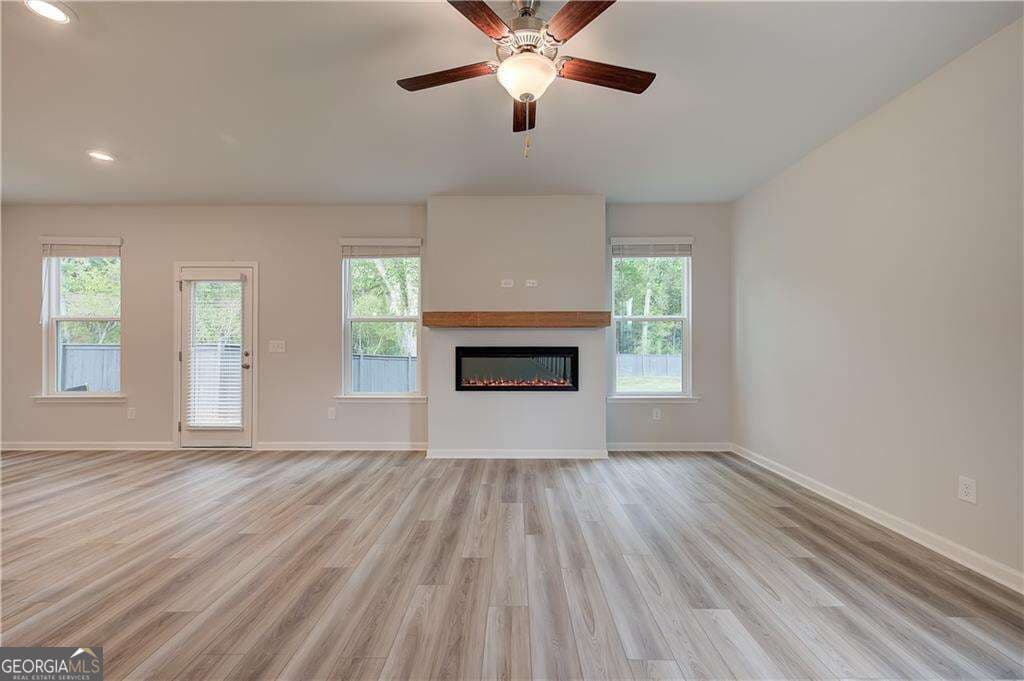 4 bedroom, 2.5 bathroom, 2,102 sq ft single family residence for sale at 330 Bedford Trace, Conyers, GA 30094 — photo 6