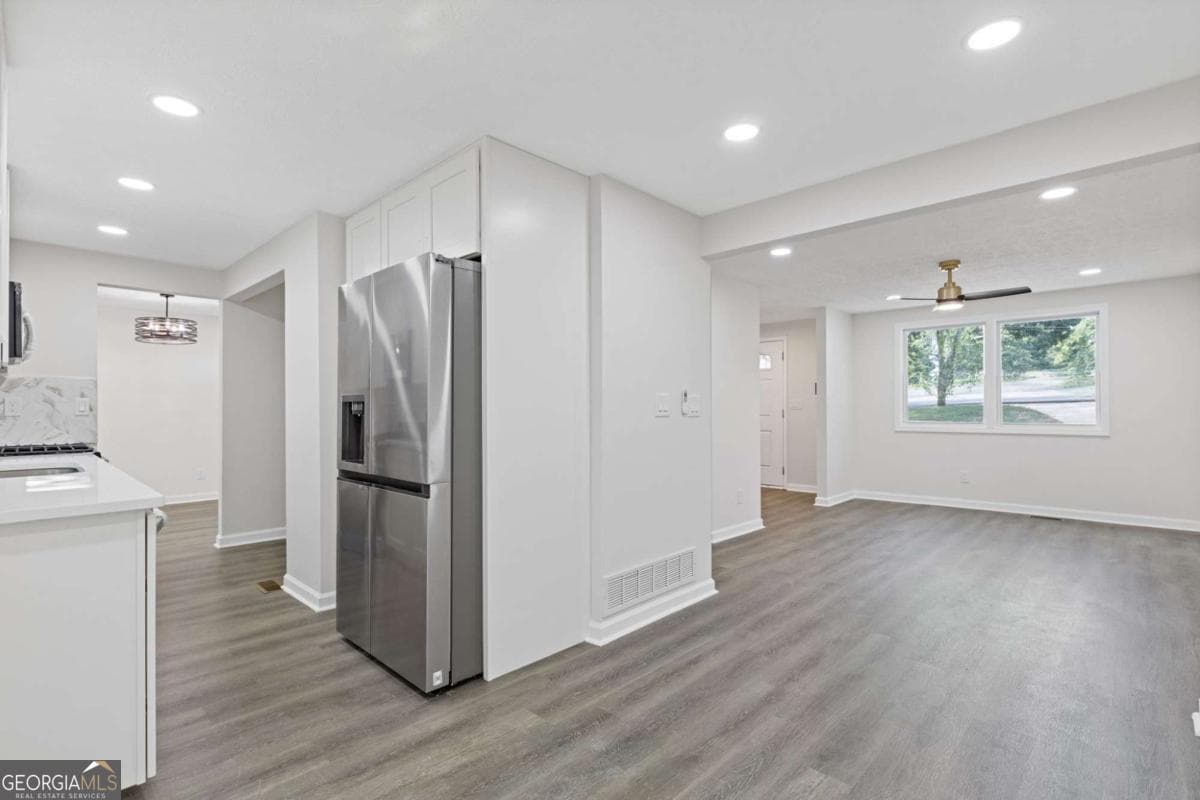 3 bedroom, 2.5 bathroom, 1,560 sq ft single family residence for sale at 5420 Robin Hill Court, Norcross, GA 30093 — photo 9