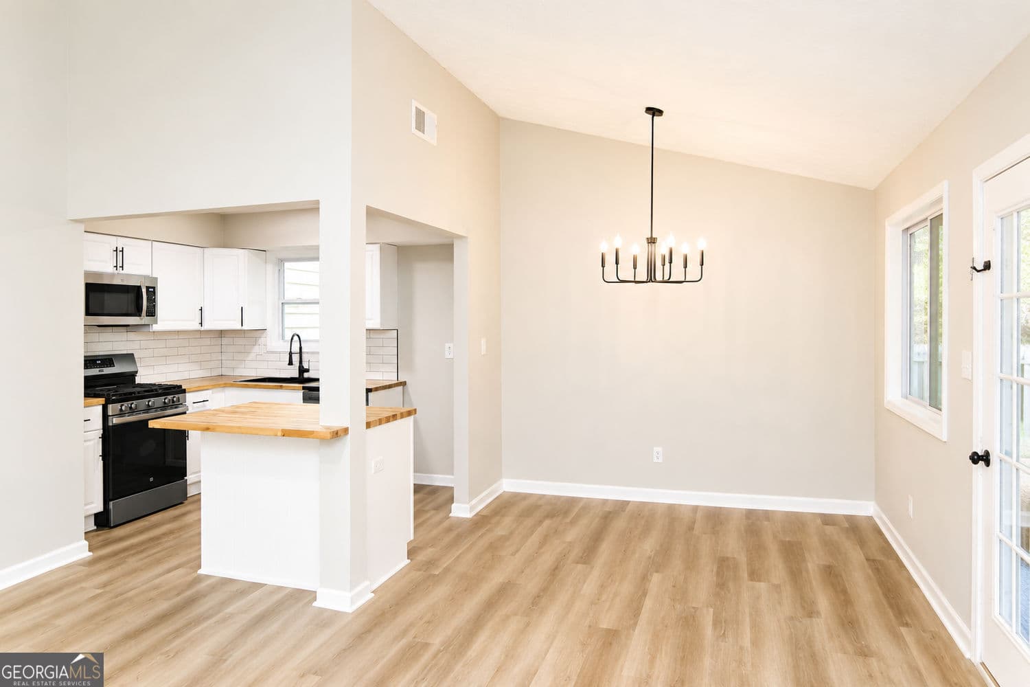 4 bedroom, 3 bathroom, 1,228 sq ft single family residence for sale at 418 Martin Drive, Jonesboro, GA 30238 — photo 3