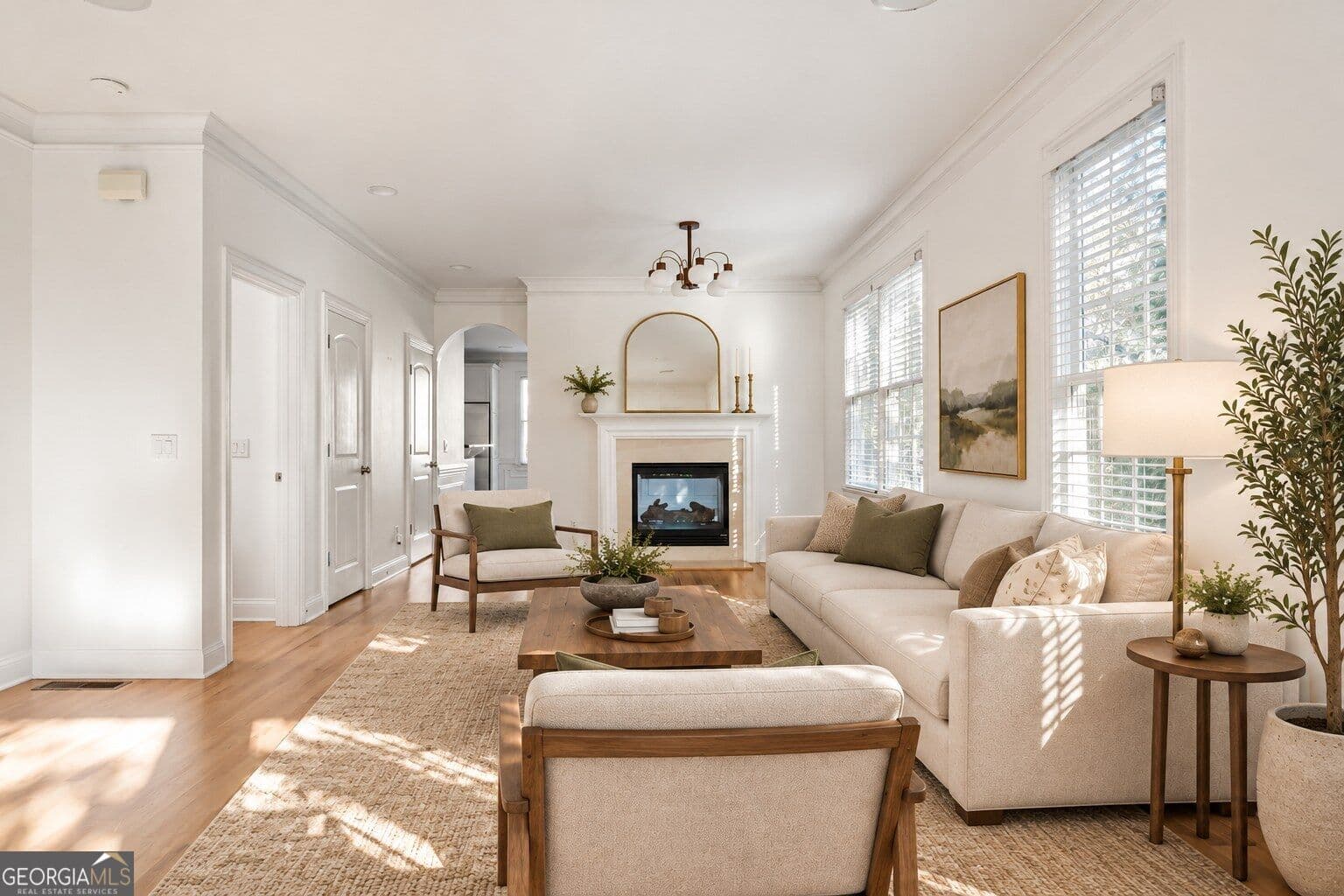 4 bedroom, 3.5 bathroom, 2,600 sq ft townhouse for sale at 1055 Davis Circle R, Atlanta, GA 30318 — photo 6