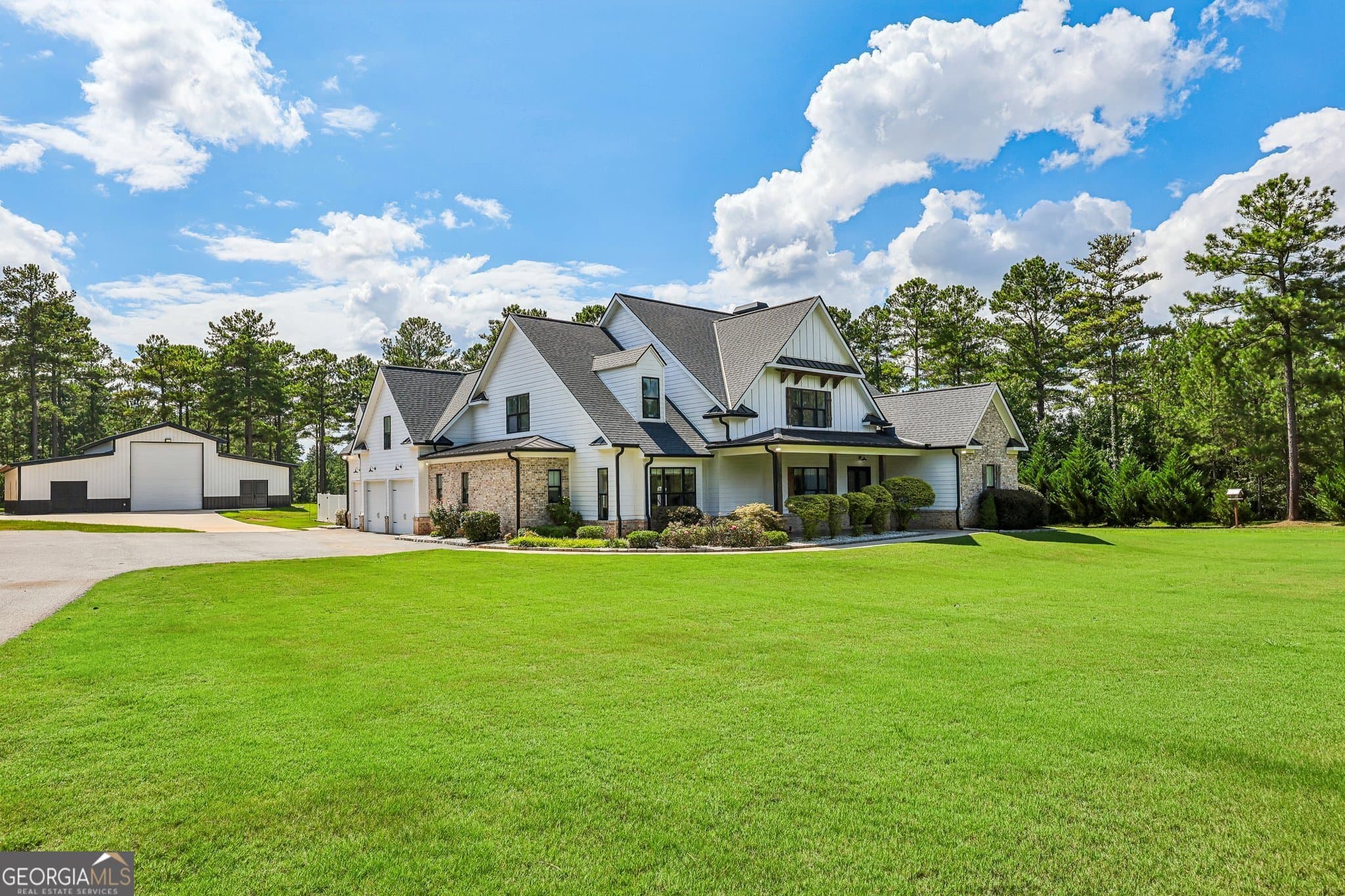 4 bedroom, 4.5 bathroom, 4,160 sq ft single family residence for sale at 1970 Smith Road, Forsyth, GA 31029 — photo 5