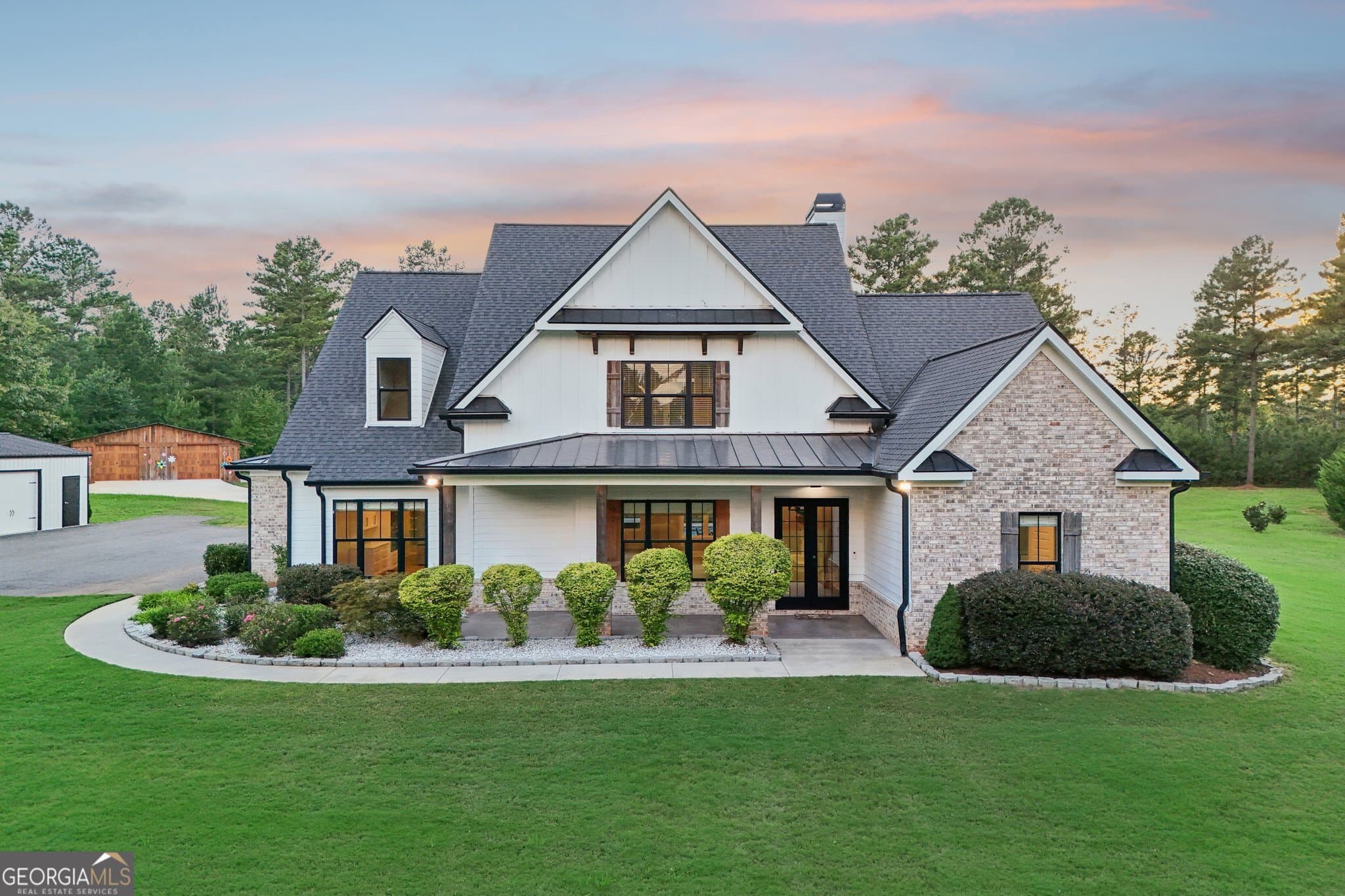 4 bedroom, 4.5 bathroom, 4,160 sq ft single family residence for sale at 1970 Smith Road, Forsyth, GA 31029 — photo 1 of 138