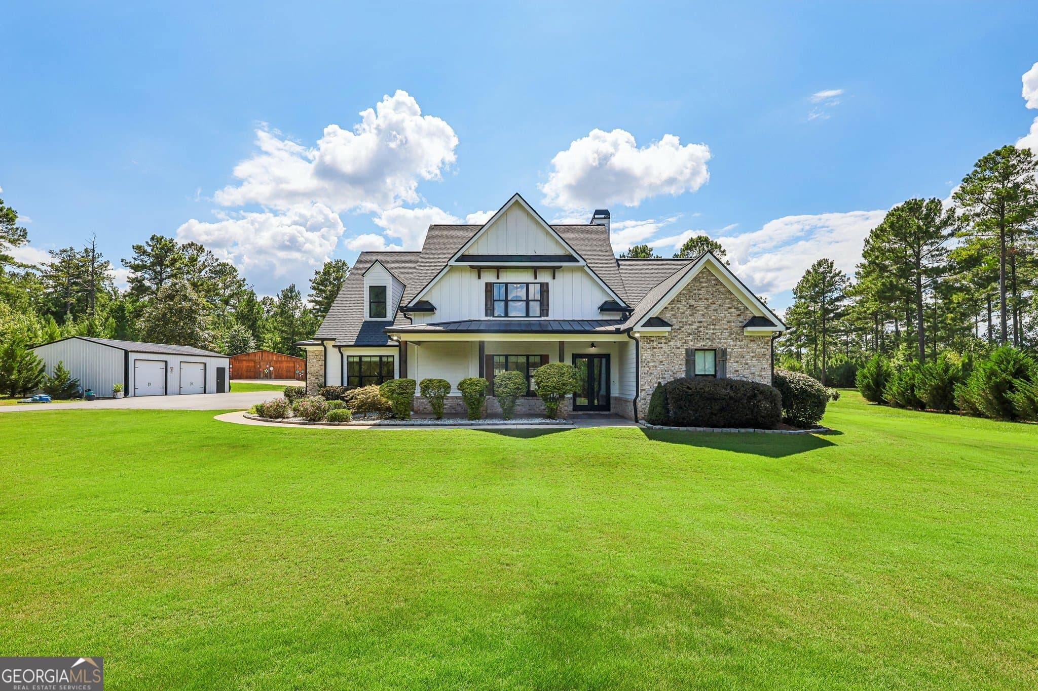 4 bedroom, 4.5 bathroom, 4,160 sq ft single family residence for sale at 1970 Smith Road, Forsyth, GA 31029 — photo 3