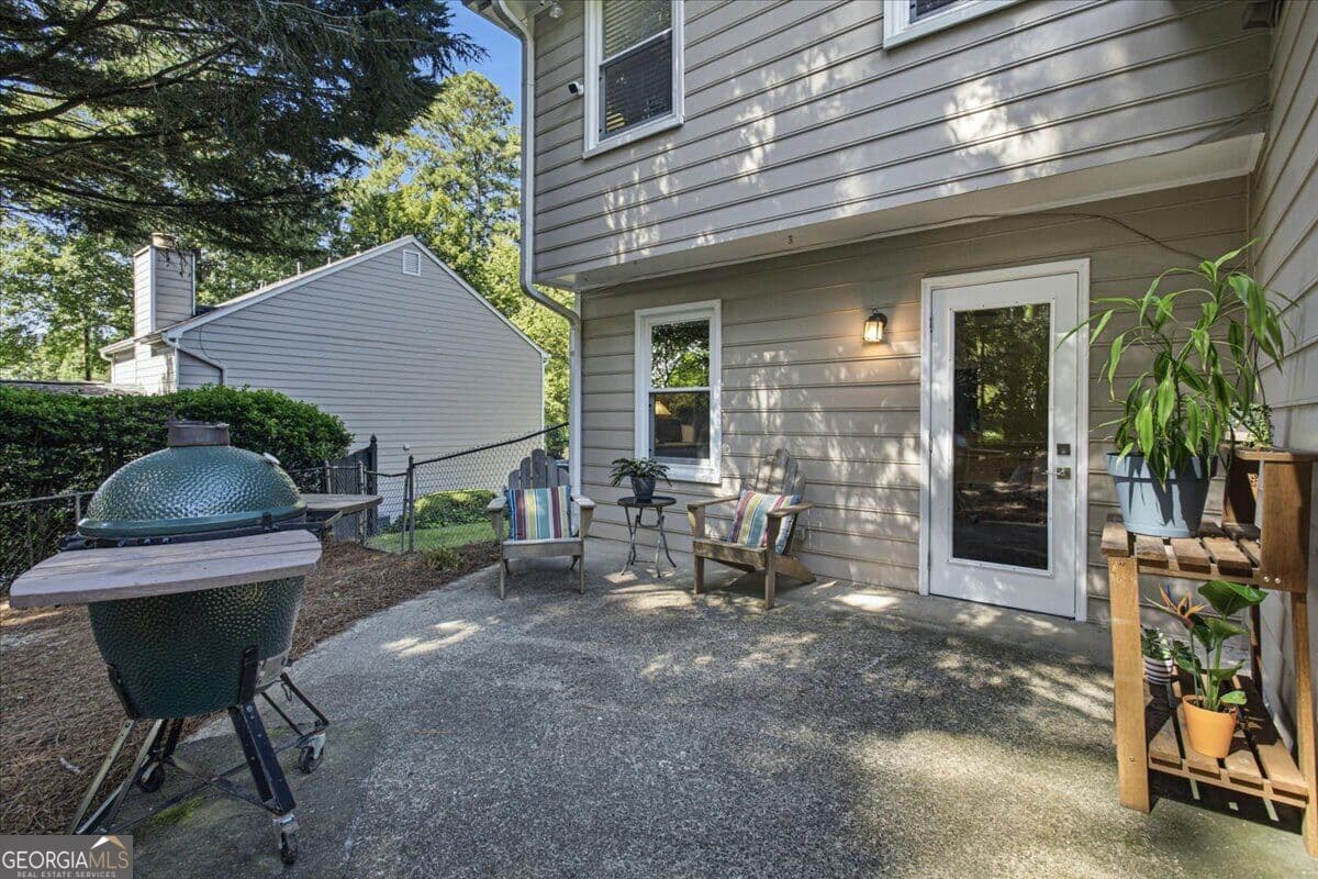 4 bedroom, 2.5 bathroom single family residence for sale at 5084 Williamsport Drive, Peachtree Corners, GA 30092 — photo 10