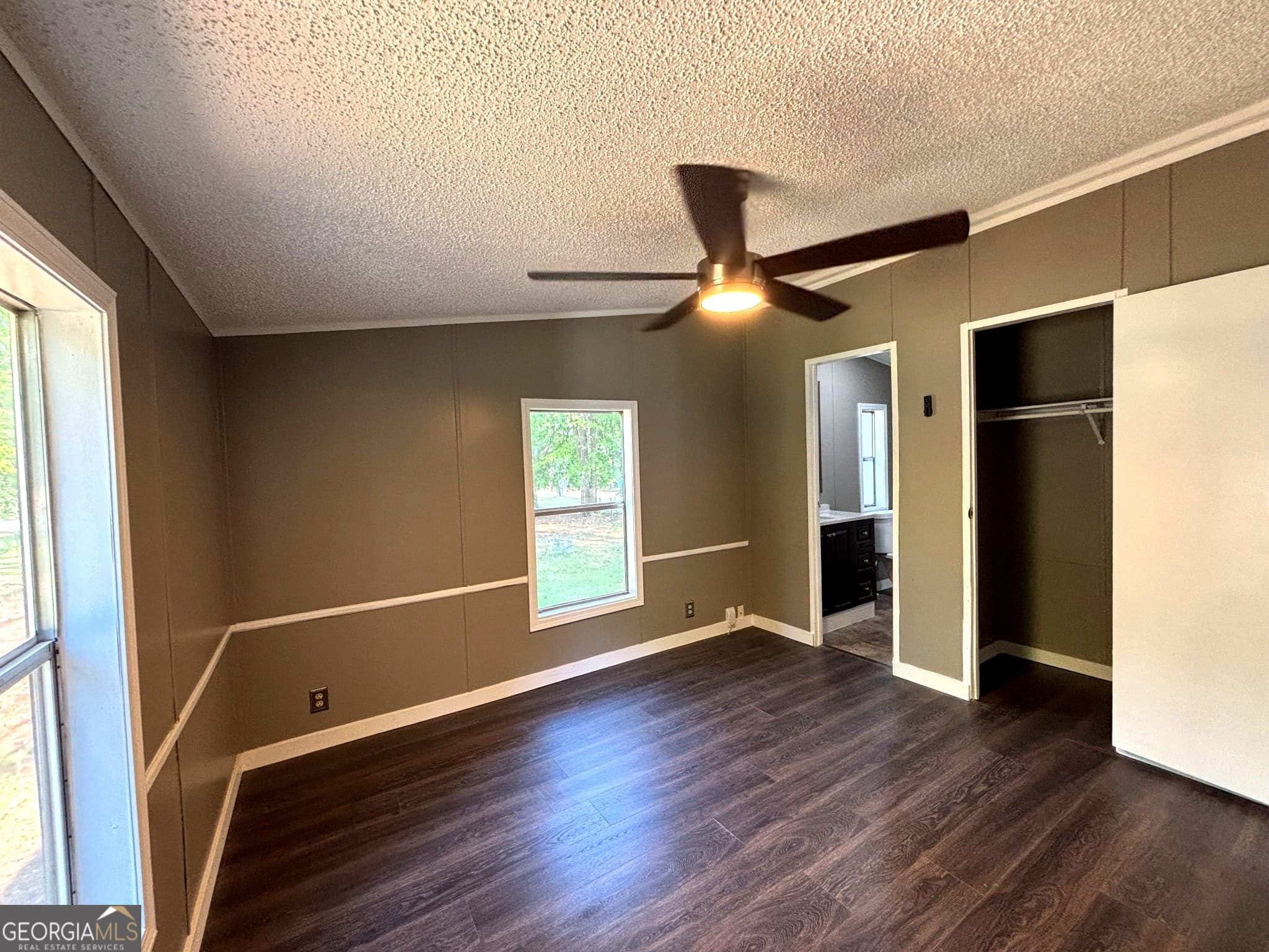 2 bedroom, 2 bathroom, 1,400 sq ft manufactured home,single family residence for sale at 69 Pawnee Path, Locust Grove, GA 30248 — photo 3