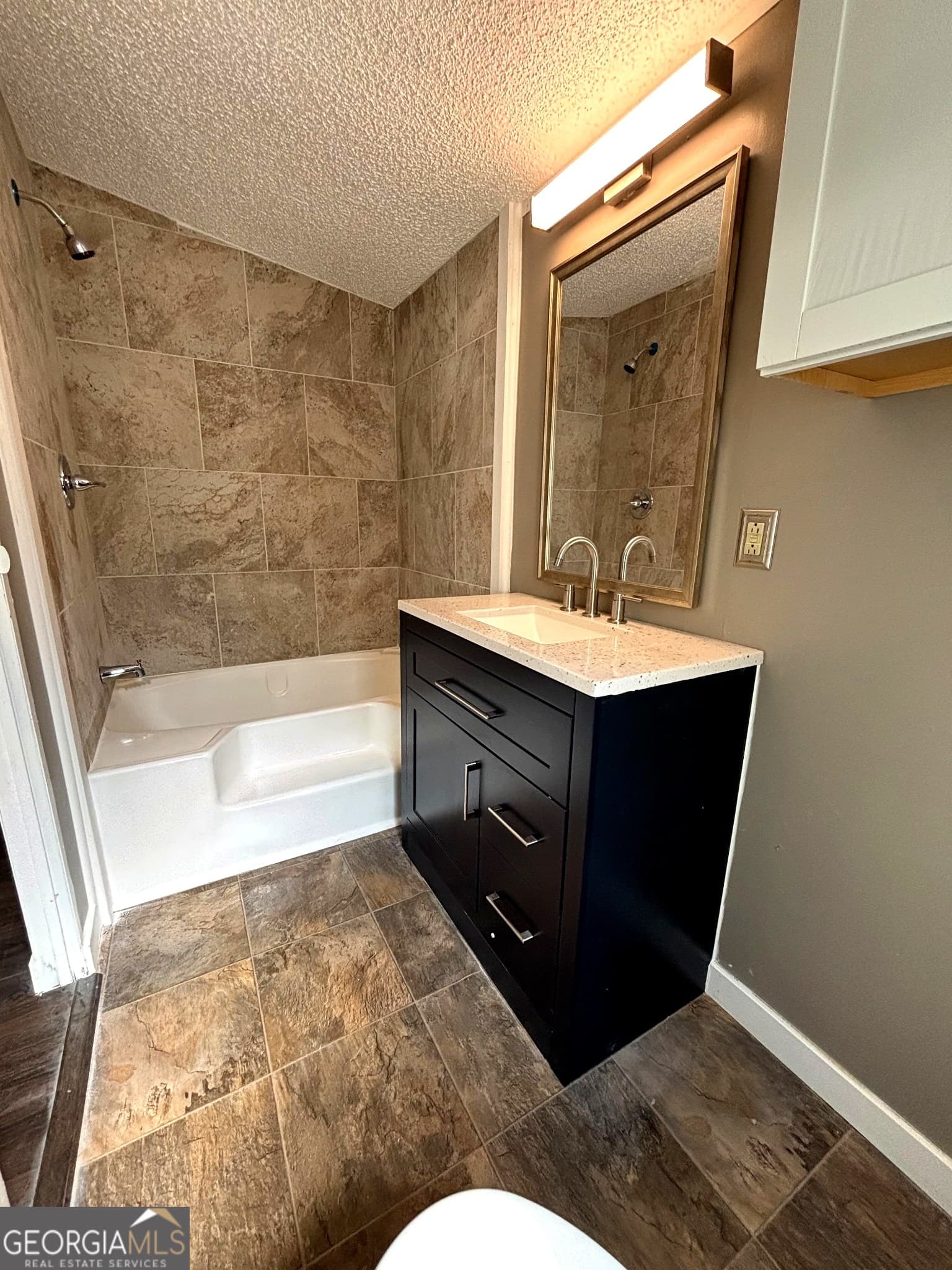 2 bedroom, 2 bathroom, 1,400 sq ft manufactured home,single family residence for sale at 69 Pawnee Path, Locust Grove, GA 30248 — photo 4