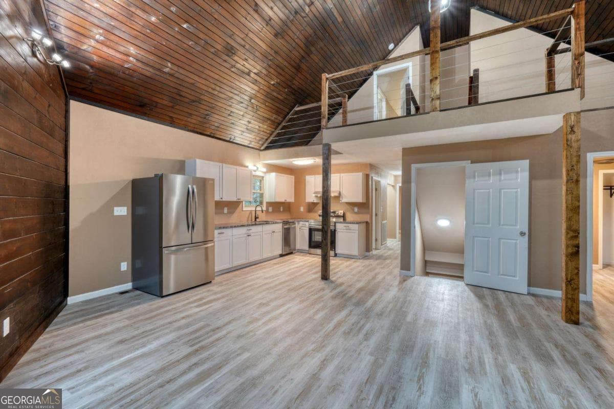4 bedroom, 3 bathroom cabin,single family residence for sale at 125 Big Foot Lane, Blairsville, GA 30512 — photo 7