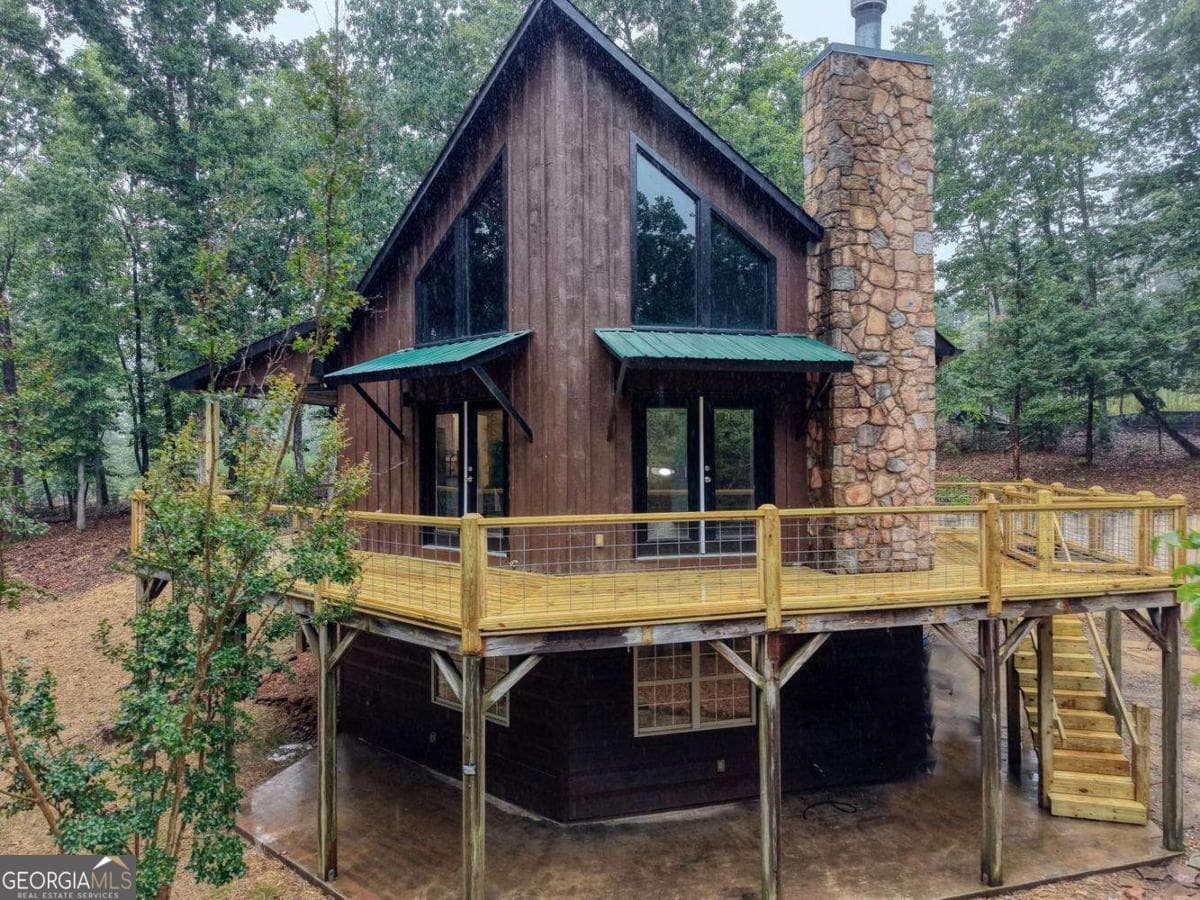 4 bedroom, 3 bathroom cabin,single family residence for sale at 125 Big Foot Lane, Blairsville, GA 30512 — photo 1 of 46