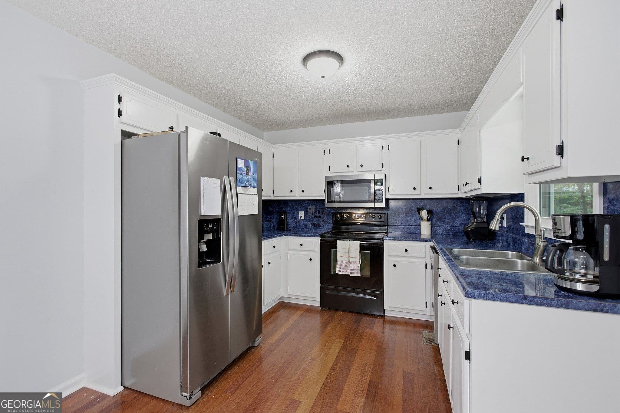 3 bedroom, 3 bathroom, 1,884 sq ft single family residence for sale at 13 Black Water Drive, White, GA 30184 — photo 7