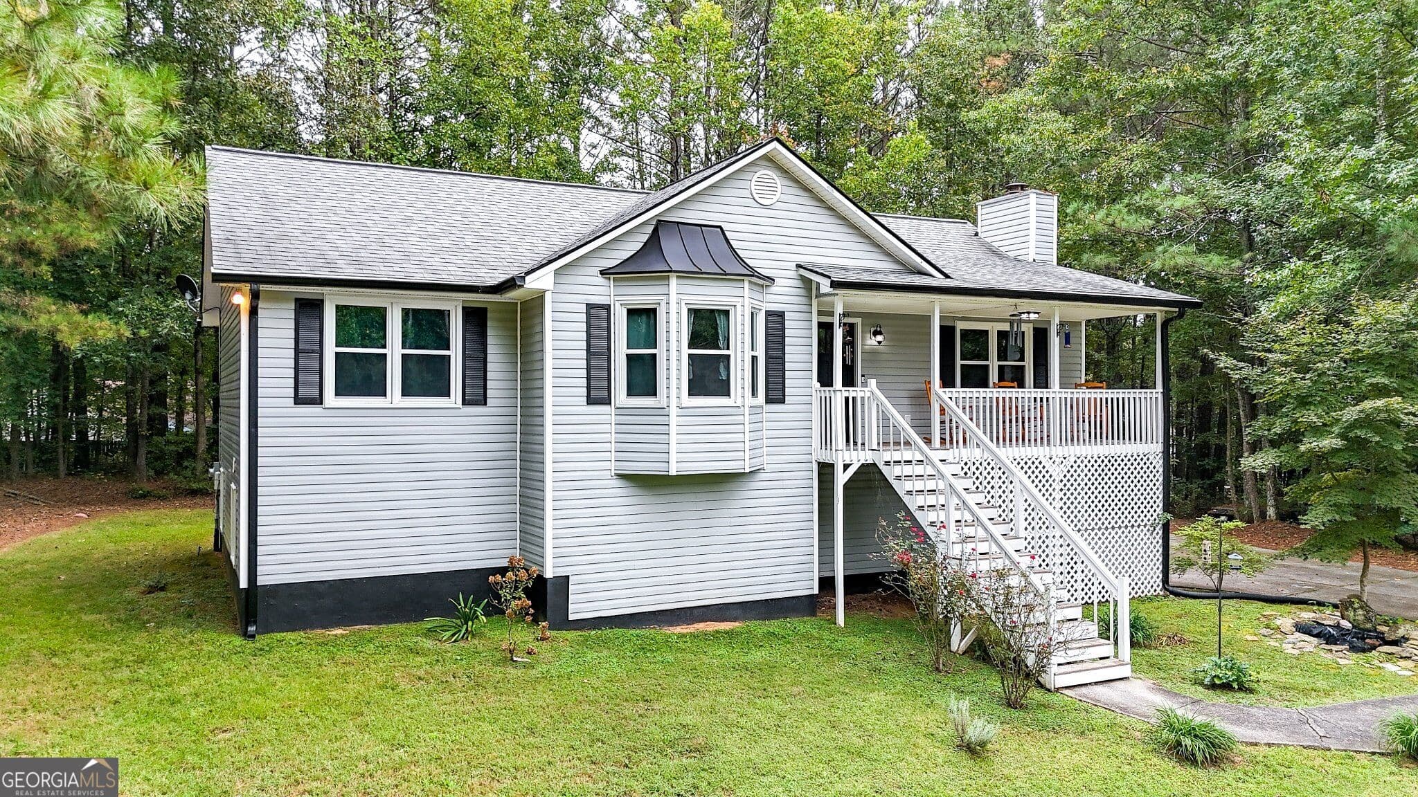 3 bedroom, 3 bathroom, 1,884 sq ft single family residence for sale at 13 Black Water Drive, White, GA 30184