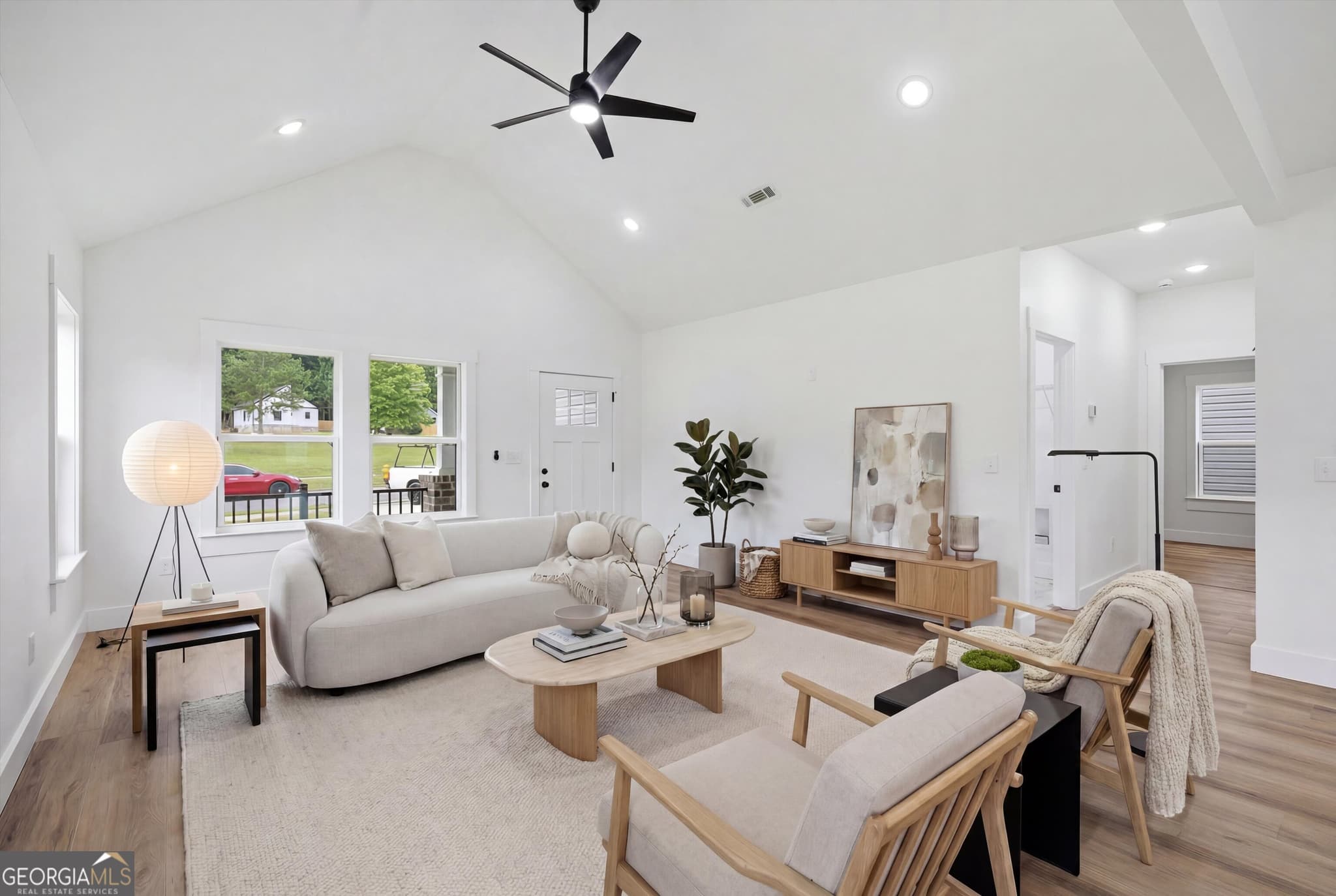 3 bedroom, 2 bathroom, 1,450 sq ft single family residence for sale at 126 Washington Street, Dalton, GA 30721 — photo 2