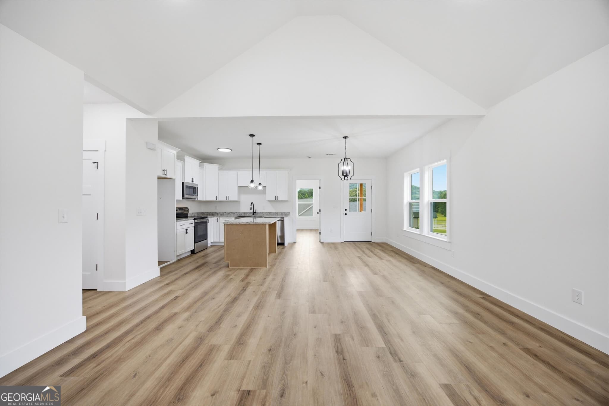 3 bedroom, 2 bathroom, 1,450 sq ft single family residence for sale at 126 Washington Street, Dalton, GA 30721 — photo 9