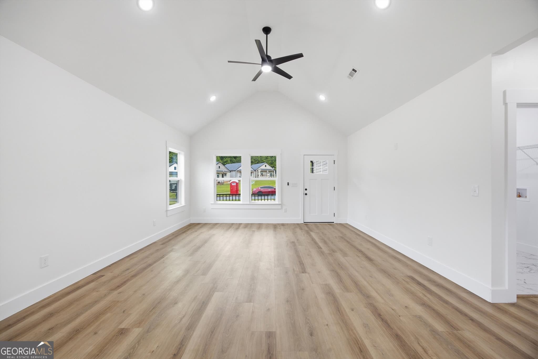 3 bedroom, 2 bathroom, 1,450 sq ft single family residence for sale at 126 Washington Street, Dalton, GA 30721 — photo 8