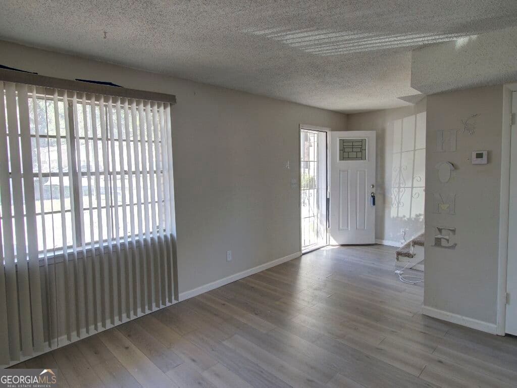 3 bedroom, 2.5 bathroom, 1,600 sq ft condominium for sale at 4701 Flat Shoals Road 49A, Union City, GA 30291 — photo 5