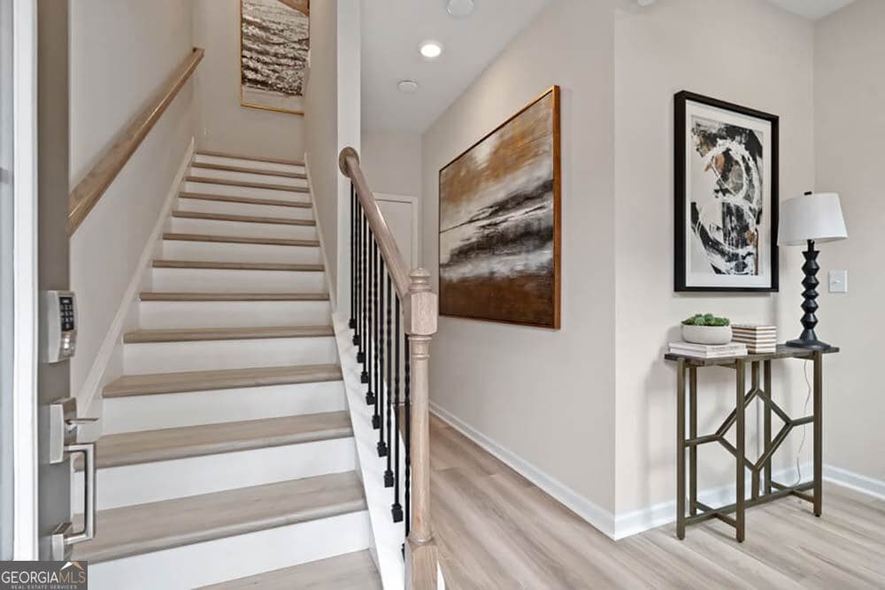 3 bedroom, 3.5 bathroom, 1,893 sq ft townhouse for sale at 2696 Dreycott Lane, Lawrenceville, GA 30043 — photo 6