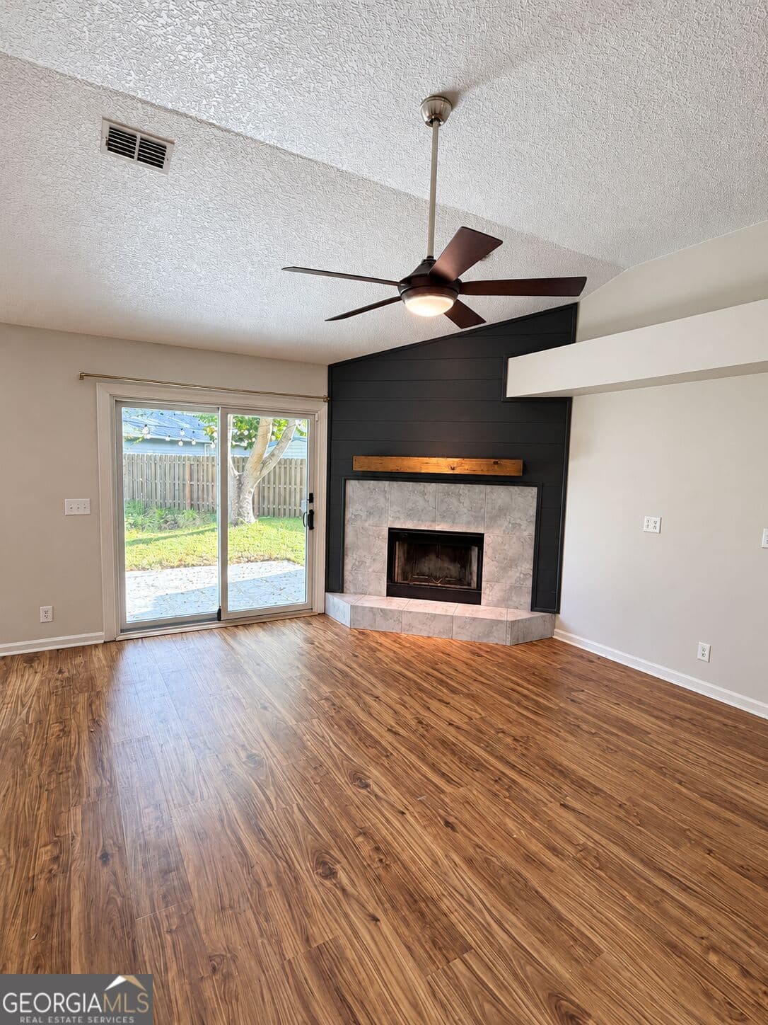 3 bedroom, 2 bathroom, 1,394 sq ft single family residence for rent at 113 Elliott Way, St. Marys, GA 31558 for $1,950 a month — photo 4