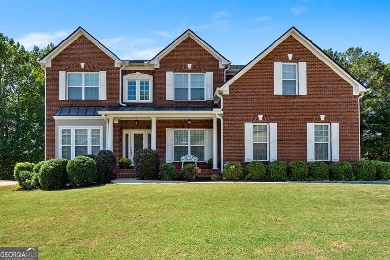 5 bedroom, 4 bathroom, 3,661 sq ft single family residence for sale at 15 Stonebridge Boulevard, Newnan, GA 30265