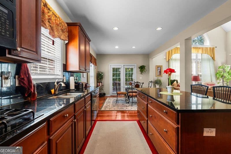5 bedroom, 4 bathroom, 3,661 sq ft single family residence for sale at 15 Stonebridge Boulevard, Newnan, GA 30265 — photo 10