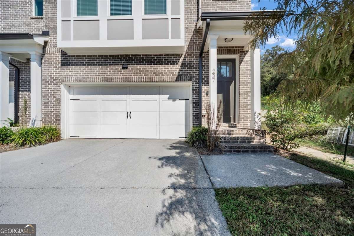 3 bedroom, 3.5 bathroom, 2,700 sq ft townhouse for sale at 237 W Marietta Street, Canton, GA 30114 — photo 4