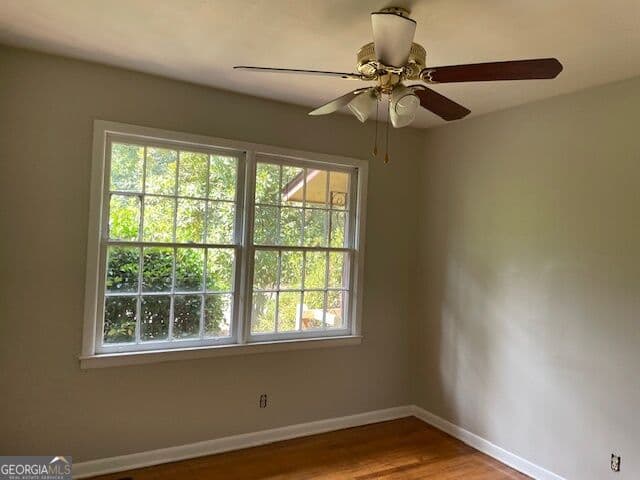 3 bedroom, 2 bathroom, 1,025 sq ft single family residence for sale at 4702 Elkan Avenue, Macon, GA 31210 — photo 4