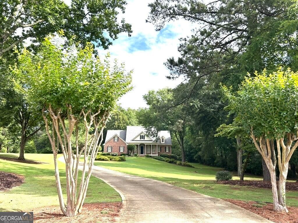 5 bedroom, 4.5 bathroom, 5,567 sq ft single family residence under contract at 105 Meadow Trail, Social Circle, GA 30025 — photo 2