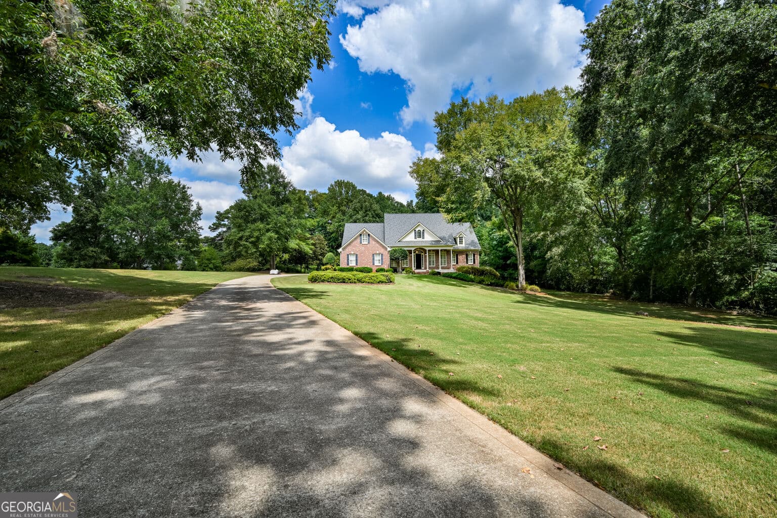5 bedroom, 4.5 bathroom, 5,567 sq ft single family residence under contract at 105 Meadow Trail, Social Circle, GA 30025 — photo 1 of 80