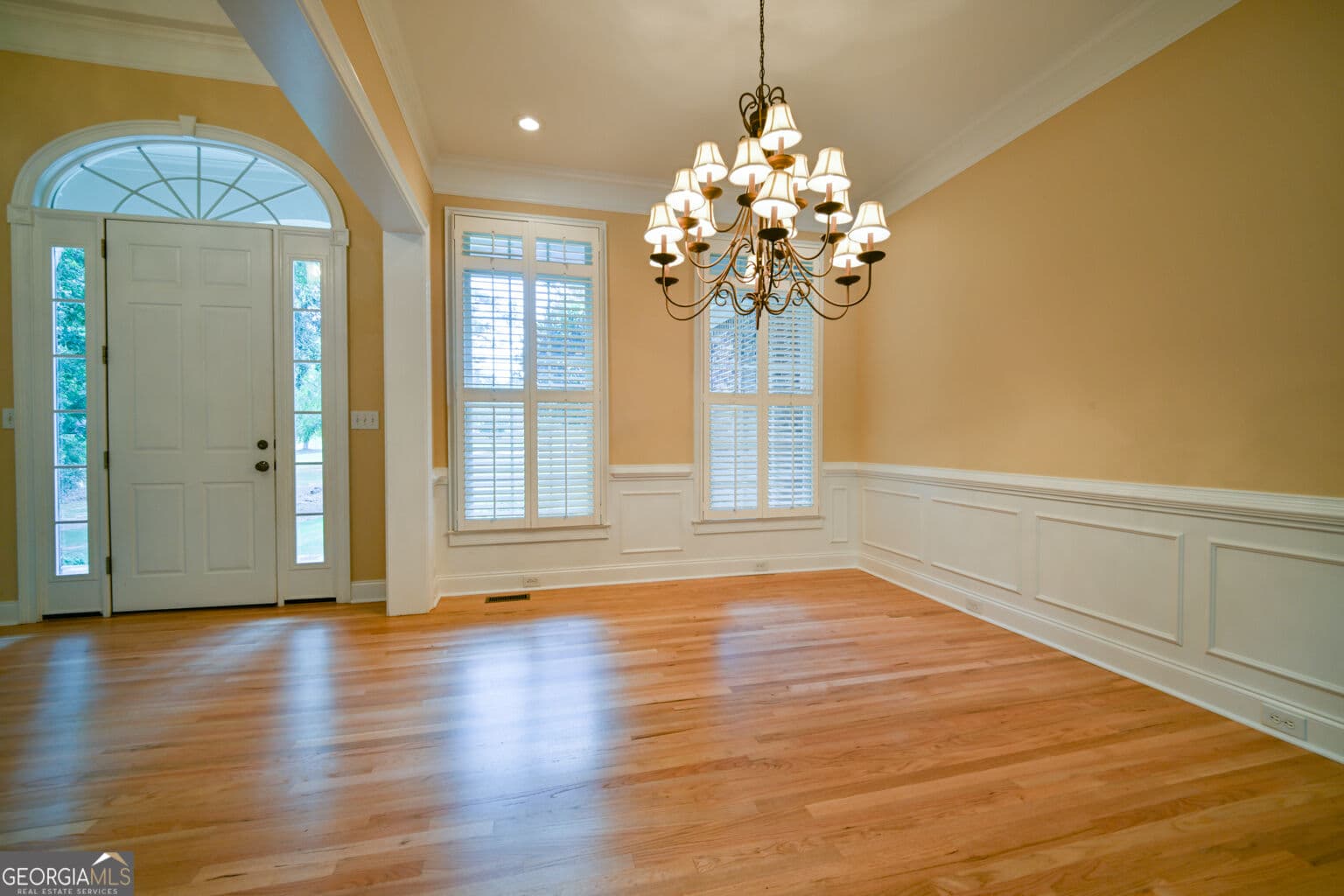 5 bedroom, 4.5 bathroom, 5,567 sq ft single family residence under contract at 105 Meadow Trail, Social Circle, GA 30025 — photo 5