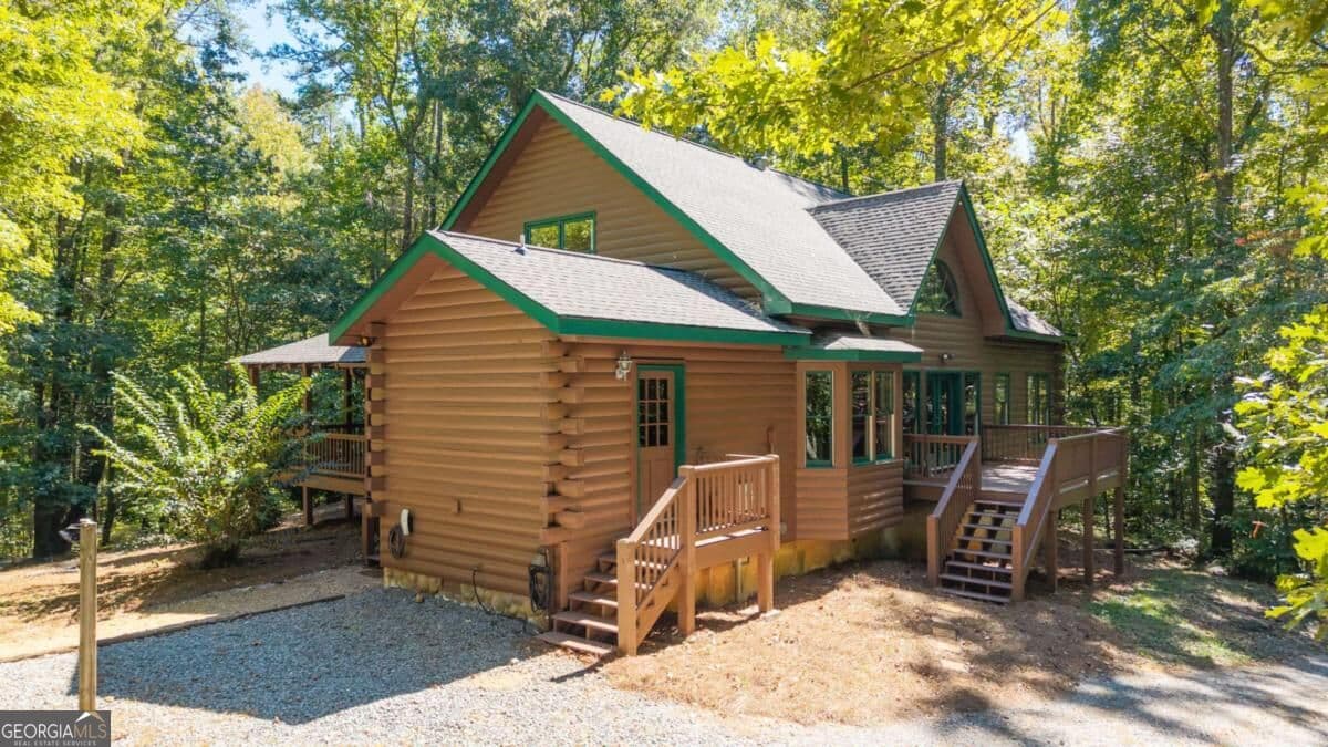 3 bedroom, 4 bathroom, 2,224 sq ft cabin,single family residence for sale at 857 Talking Rock Falls, Jasper, GA 30143 — photo 2
