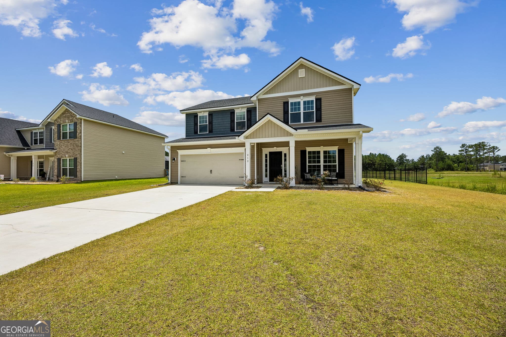 5 bedroom, 3 bathroom, 2,516 sq ft single family residence for sale at 212 Bowline Lane, Kingsland, GA 31548 — photo 2