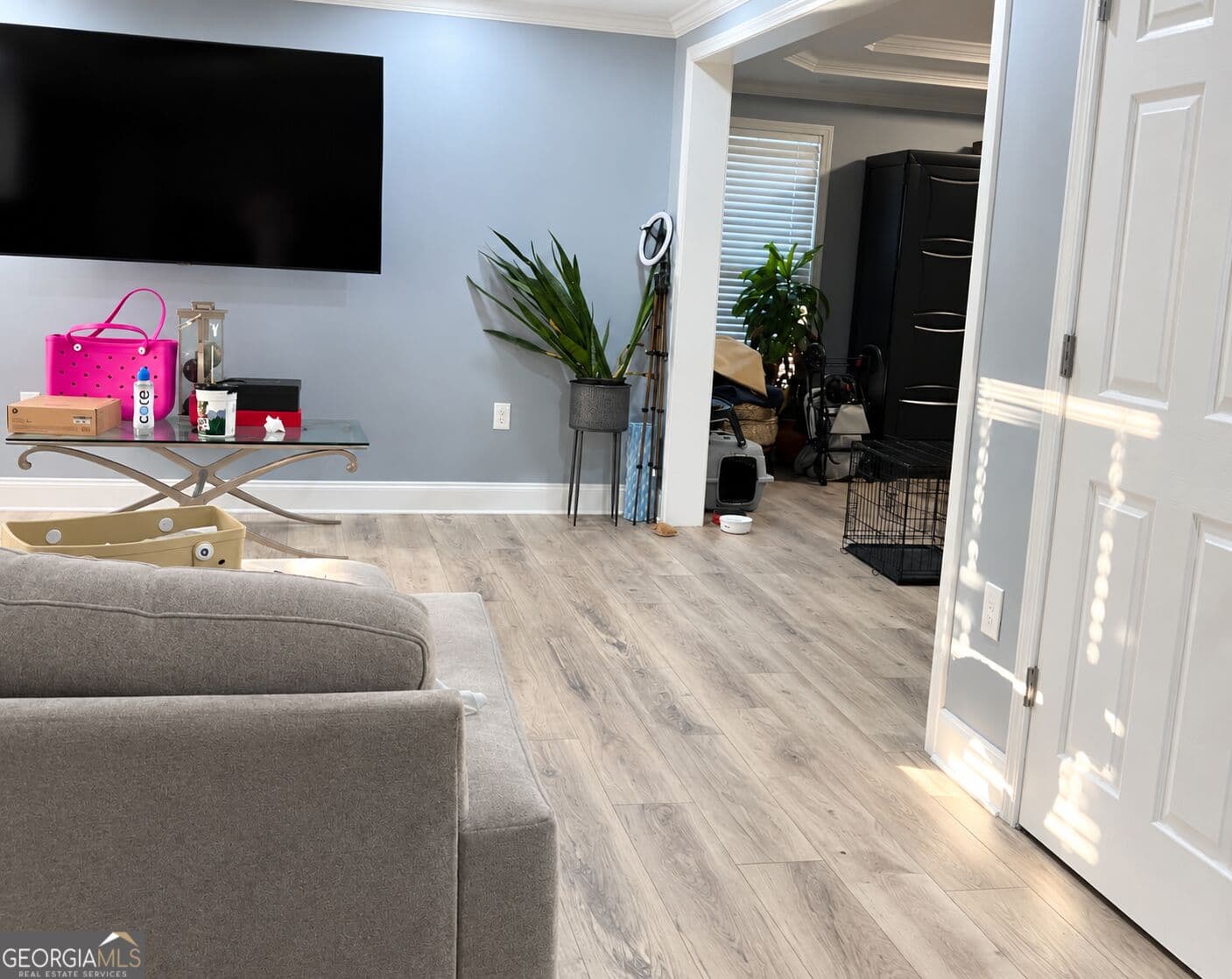 2 bedroom, 1 bathroom, 3,814 sq ft single family residence for rent at 6333 Robins Trace, Stone Mountain, GA 30087 for $2,000 a month — photo 2