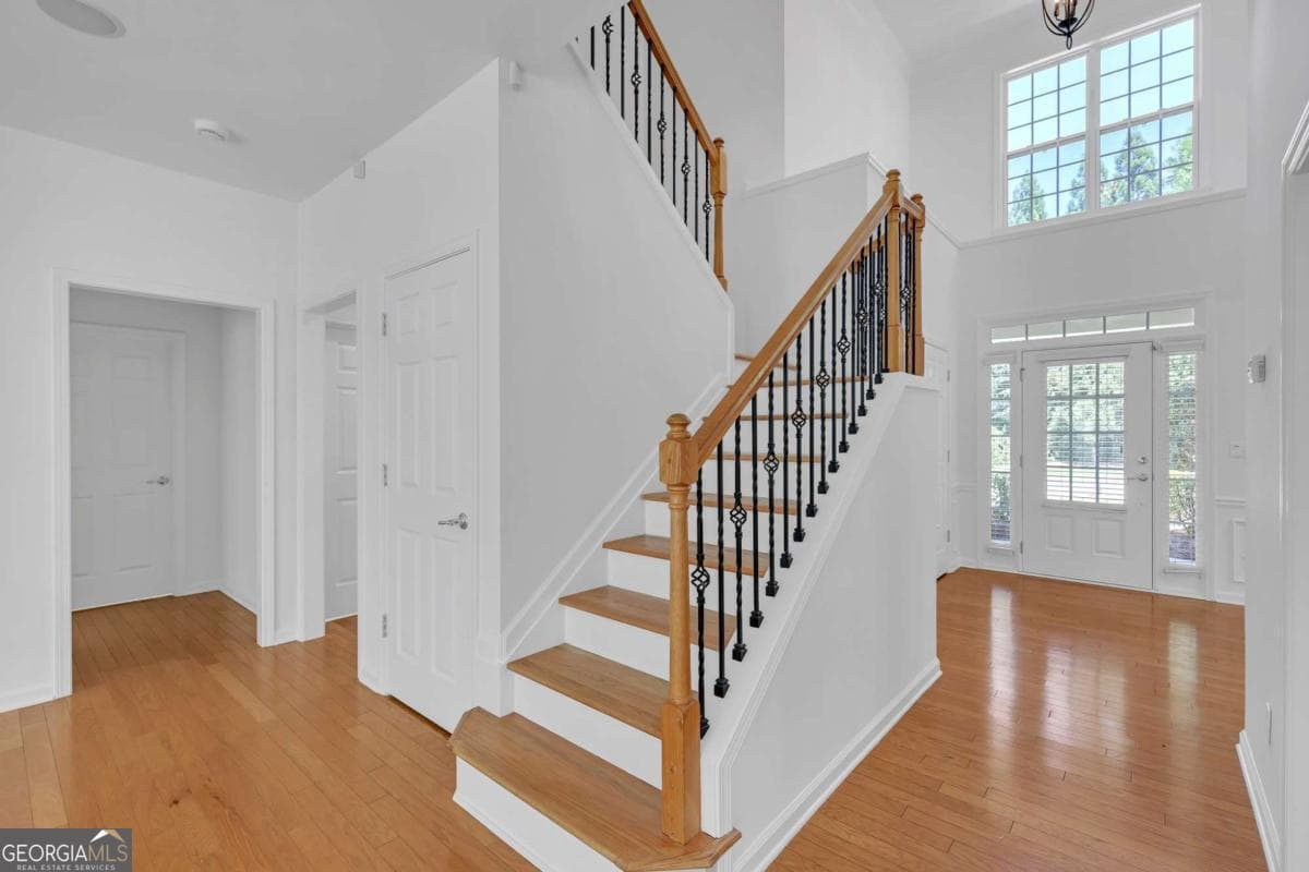 5 bedroom, 3 bathroom, 2,472 sq ft single family residence for sale at 5608 Avonley Creek Drive, Sugar Hill, GA 30518 — photo 8