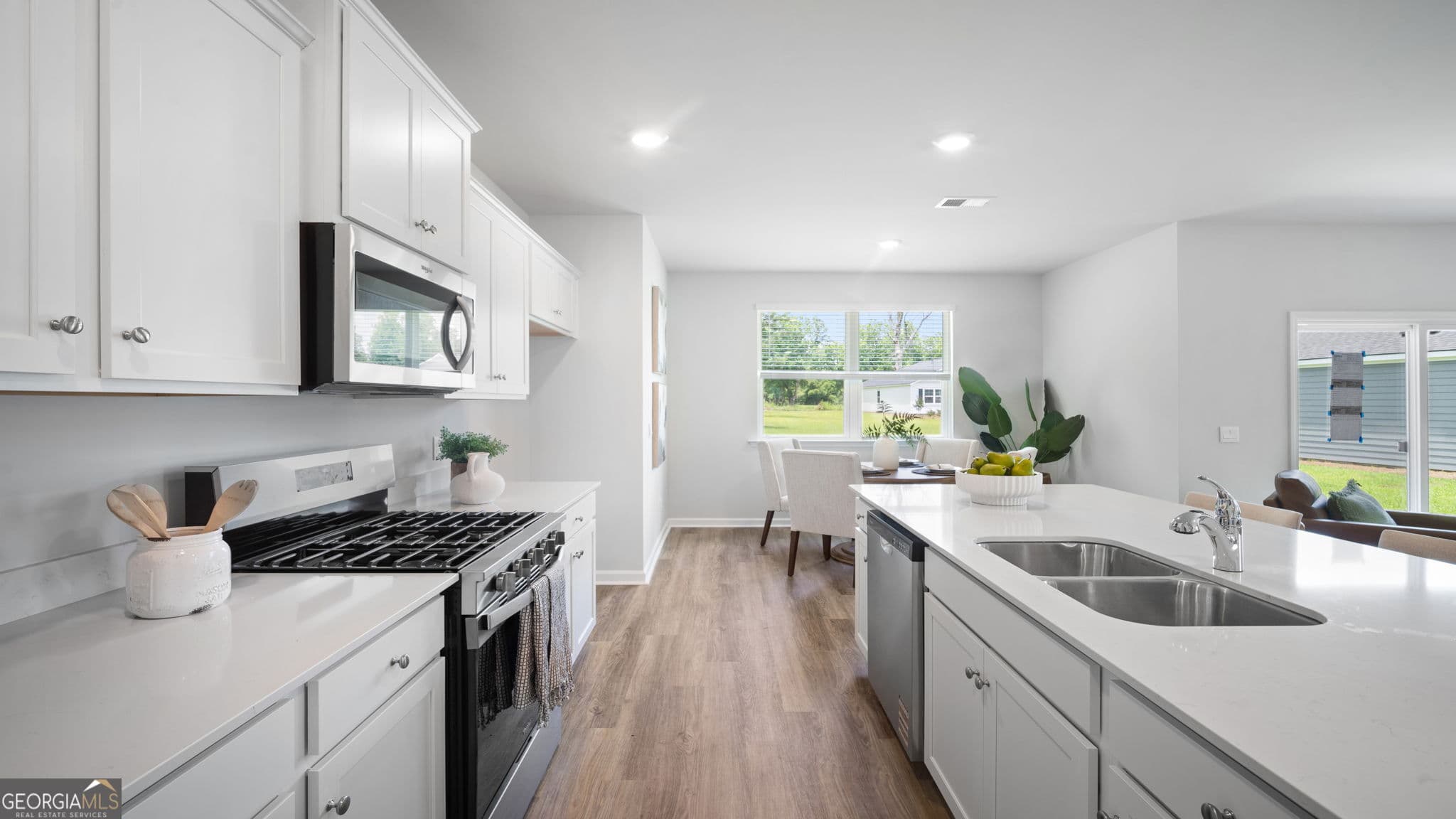 5 bedroom, 3.5 bathroom, 2,618 sq ft single family residence under contract at 147 Fernhill Drive, Statesboro, GA 30461 — photo 9