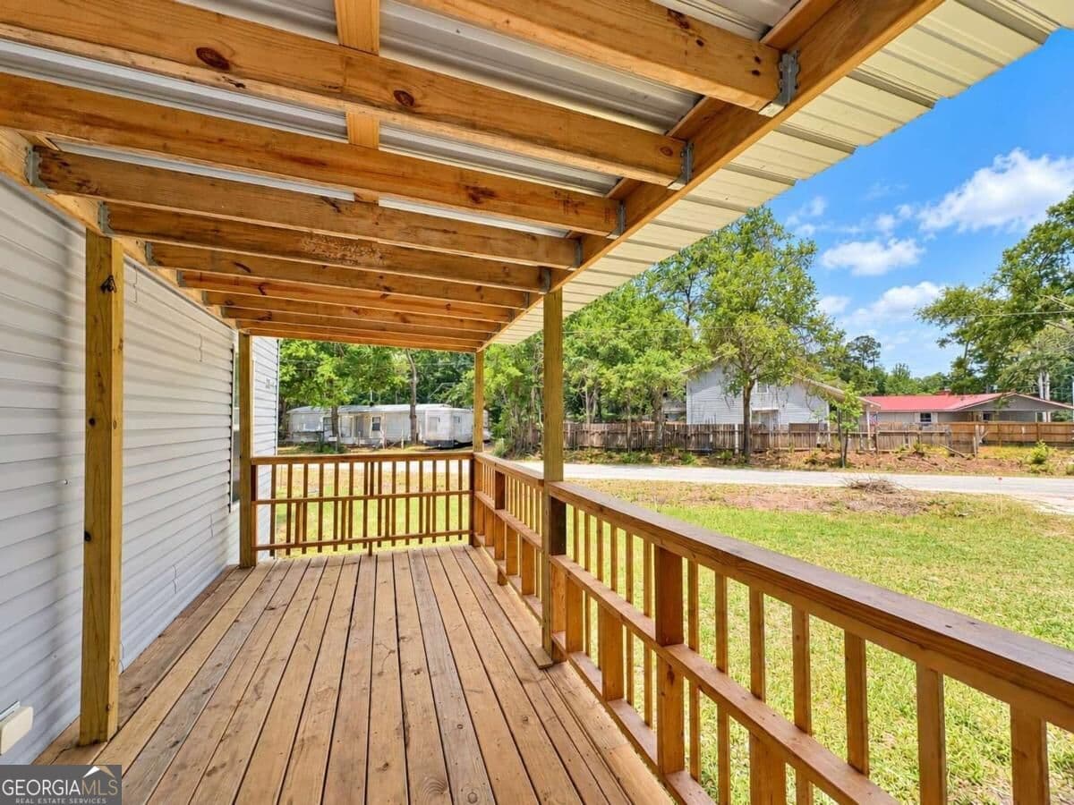 3 bedroom, 2 bathroom, 953 sq ft manufactured home,single family residence for rent at 203 Sloan Street, St. Marys, GA 31558 for $1,500 a month — photo 3