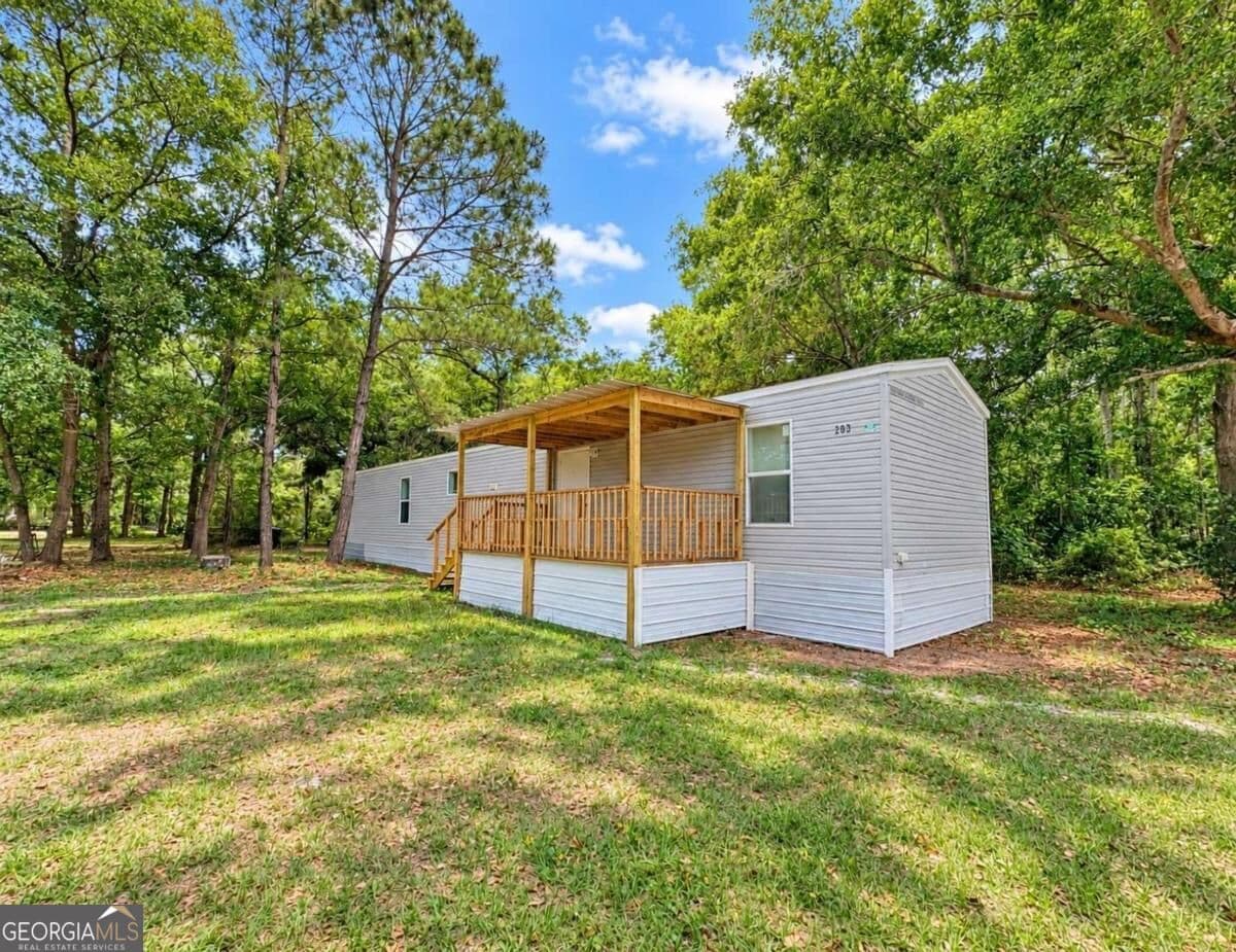 3 bedroom, 2 bathroom, 953 sq ft manufactured home,single family residence for rent at 203 Sloan Street, St. Marys, GA 31558 for $1,500 a month