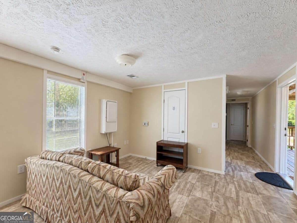 3 bedroom, 2 bathroom, 953 sq ft manufactured home,single family residence for rent at 203 Sloan Street, St. Marys, GA 31558 for $1,500 a month — photo 5