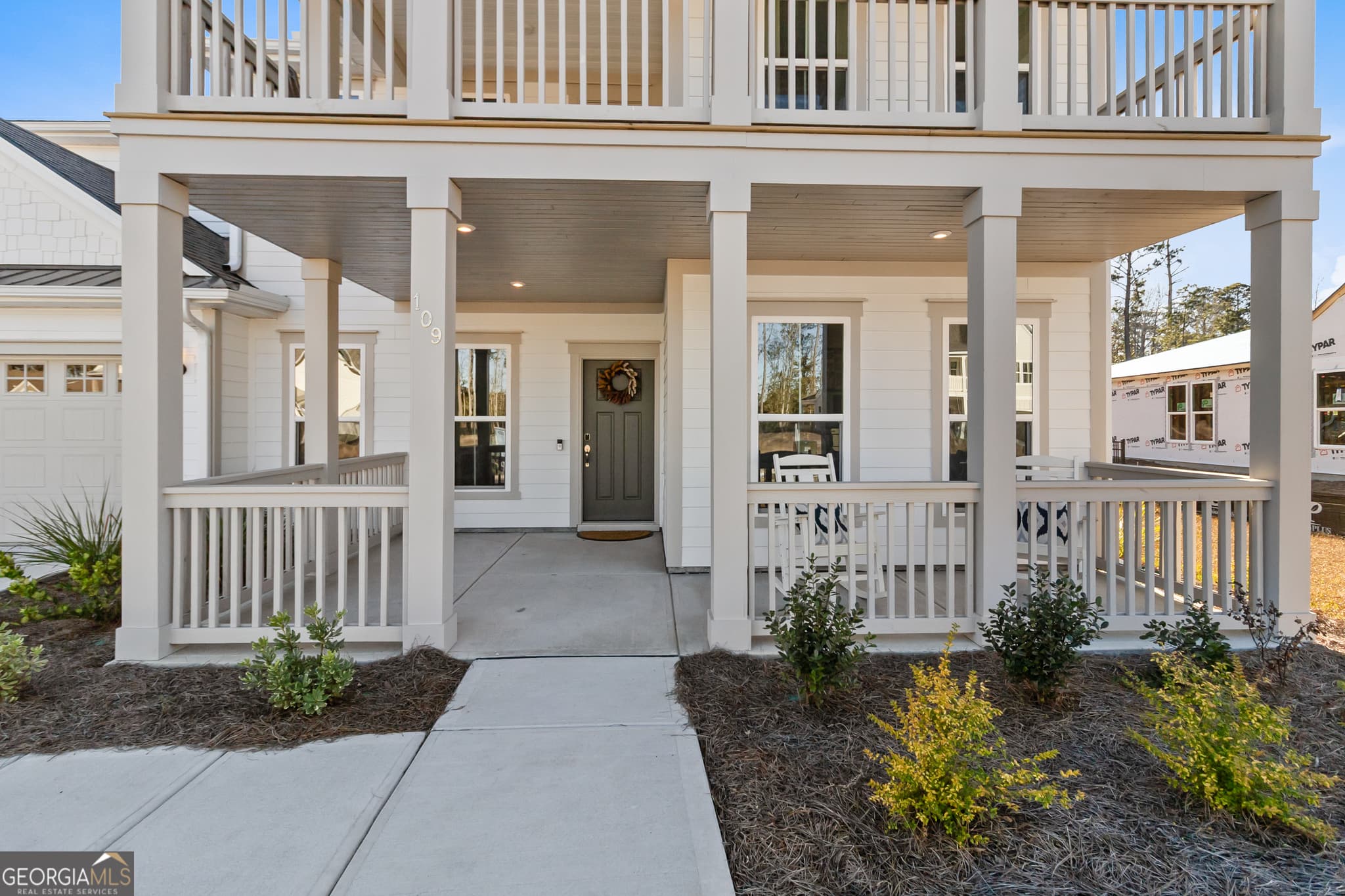 5 bedroom, 4.5 bathroom, 3,331 sq ft single family residence for sale at 109 Sandy Bend Drive, Richmond Hill, GA 31324 — photo 4