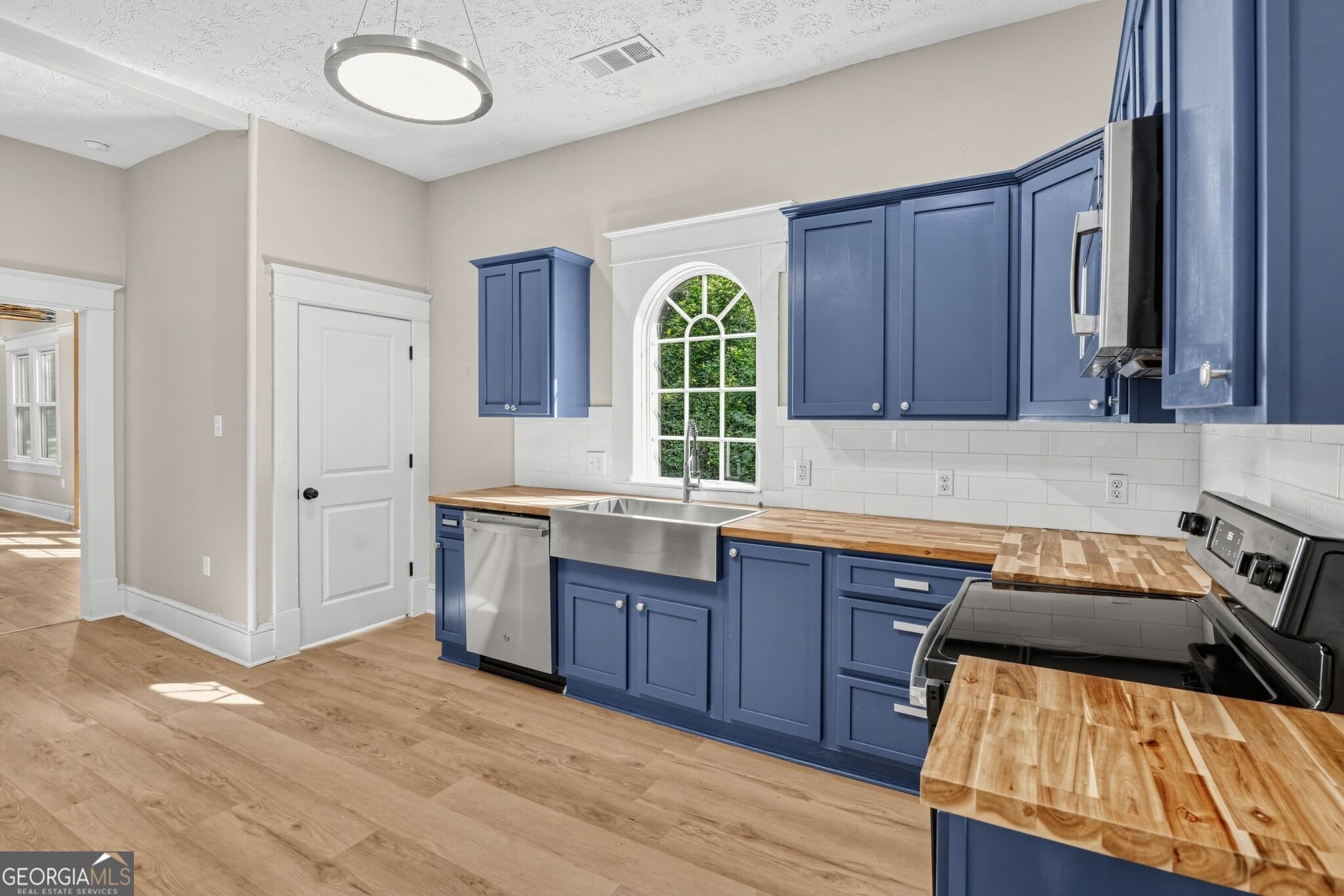 3 bedroom, 2.5 bathroom, 1,716 sq ft single family residence for rent at 1838 Moore Street, Atlanta, GA 30318 for $2,750 a month — photo 6