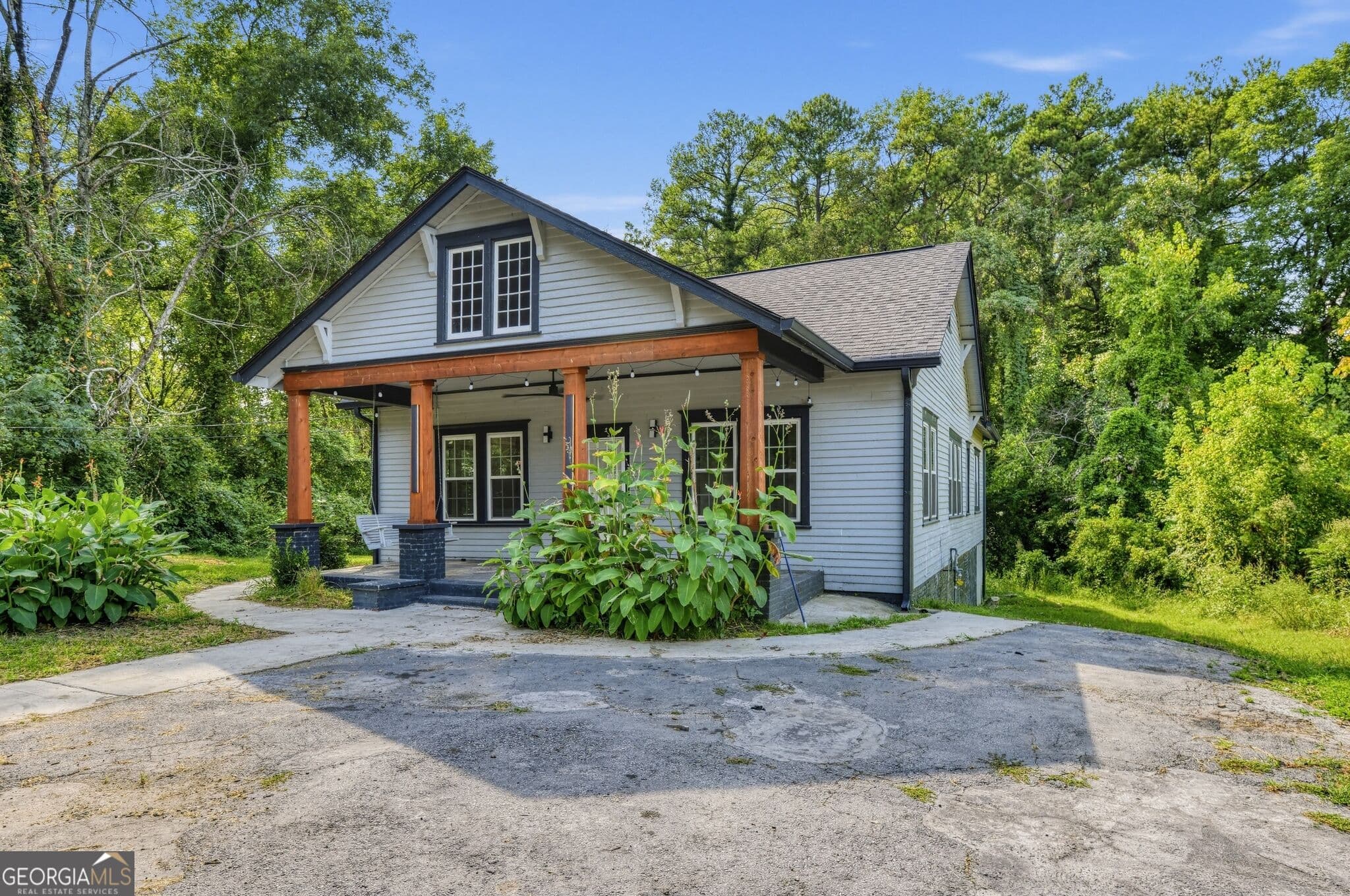 3 bedroom, 2.5 bathroom, 1,716 sq ft single family residence for rent at 1838 Moore Street, Atlanta, GA 30318 for $2,750 a month — photo 5