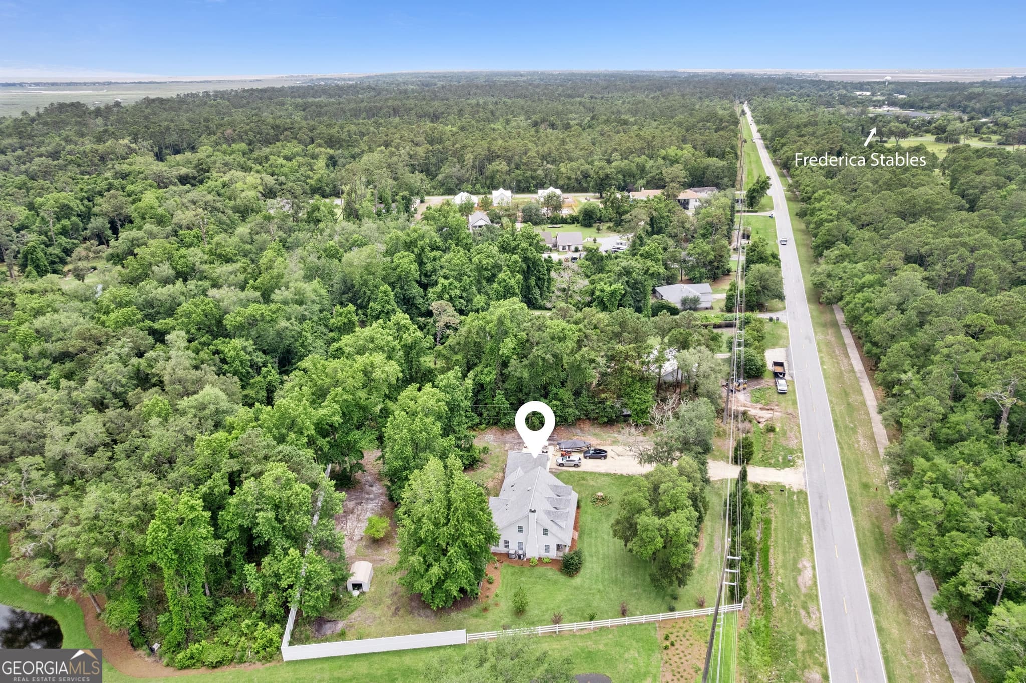 5 bedroom, 2.5 bathroom, 2,523 sq ft single family residence for sale at 112 Burns Landing, St. Simons, GA 31522 — photo 4