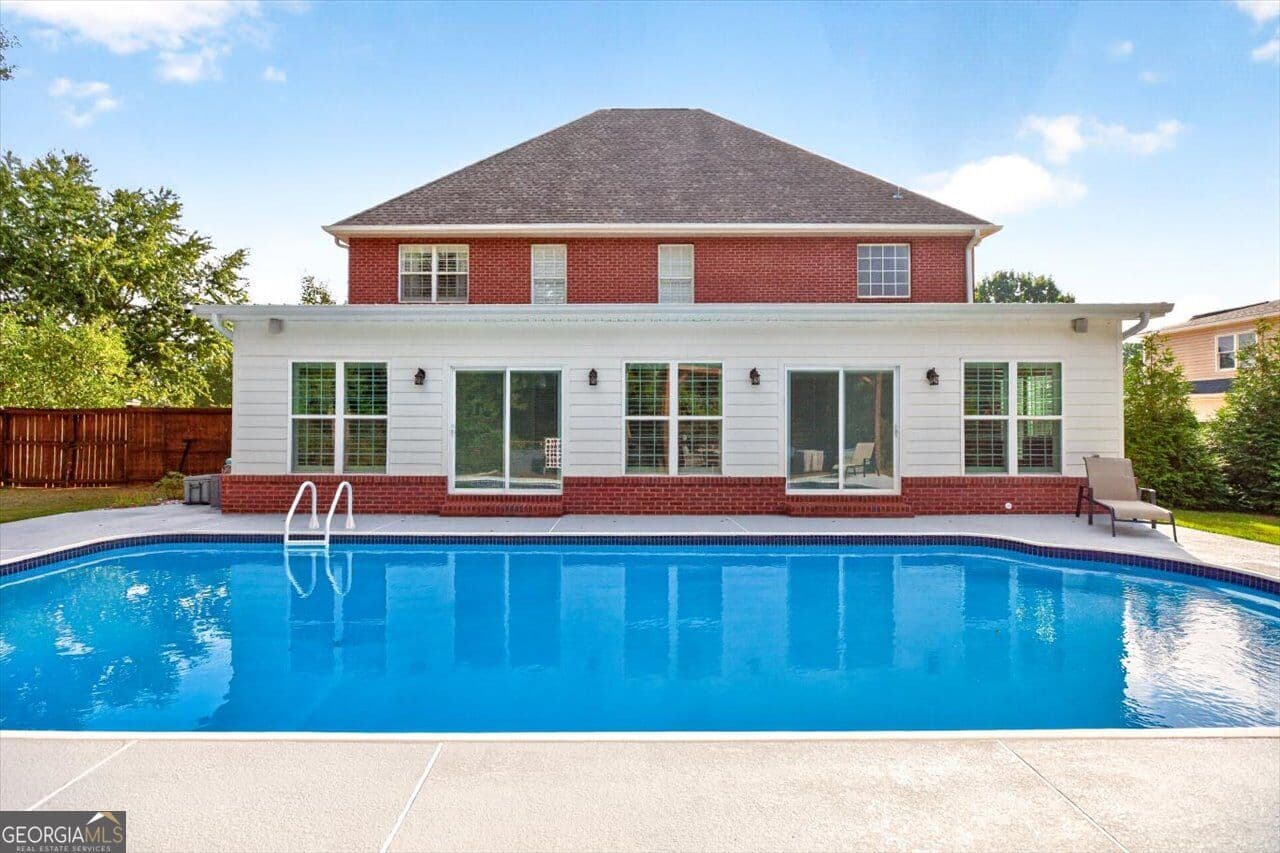 5 bedroom, 3 bathroom, 3,466 sq ft single family residence for sale at 211 White Columns Drive, Kathleen, GA 31047 — photo 2