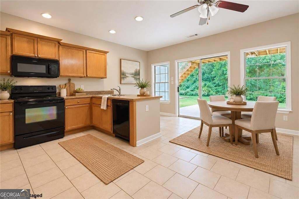 4 bedroom, 3 bathroom, 3,041 sq ft single family residence for sale at 93 Overlook Circle, Dawsonville, GA 30534 — photo 10