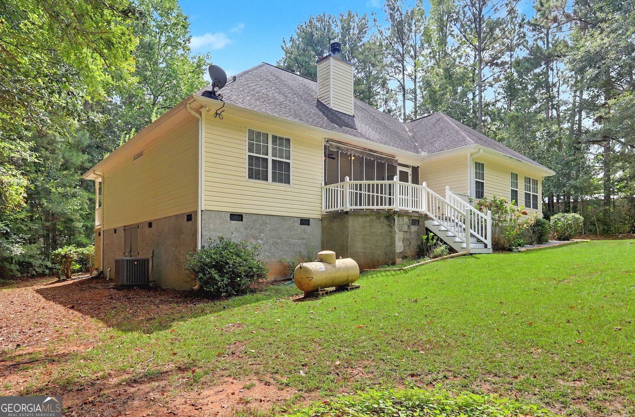 3 bedroom, 2 bathroom, 2,178 sq ft single family residence for sale at 51 Creekwood Drive, Griffin, GA 30223 — photo 6