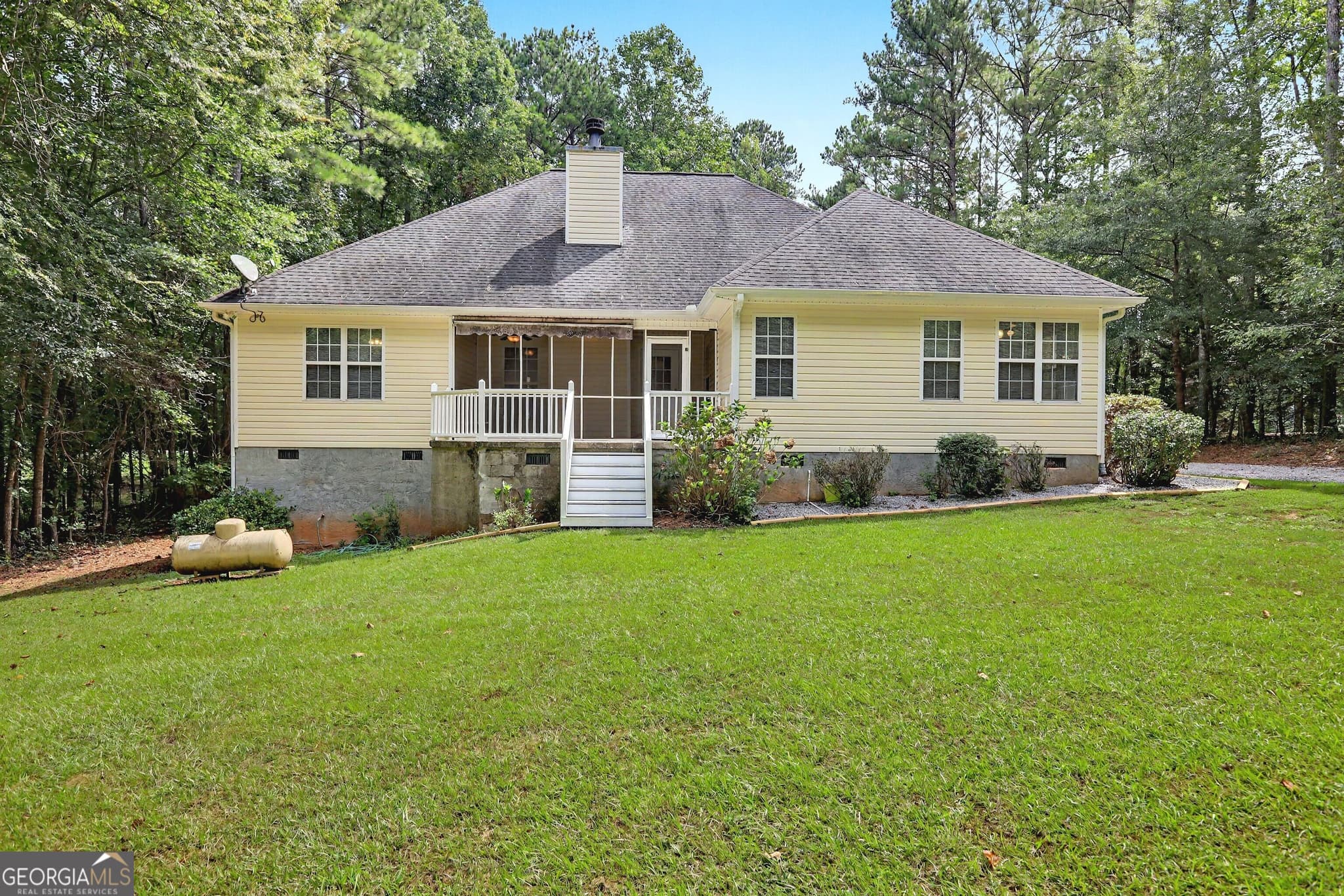 3 bedroom, 2 bathroom, 2,178 sq ft single family residence for sale at 51 Creekwood Drive, Griffin, GA 30223 — photo 5
