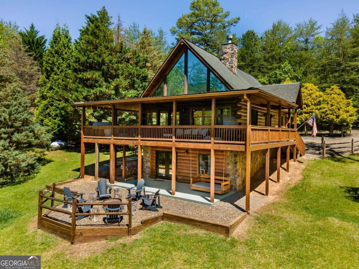 4 bedroom, 3 bathroom, 2,400 sq ft cabin,loft,single family residence for sale at 229 Old Mill Pond Road, Mineral Bluff, GA 30559
