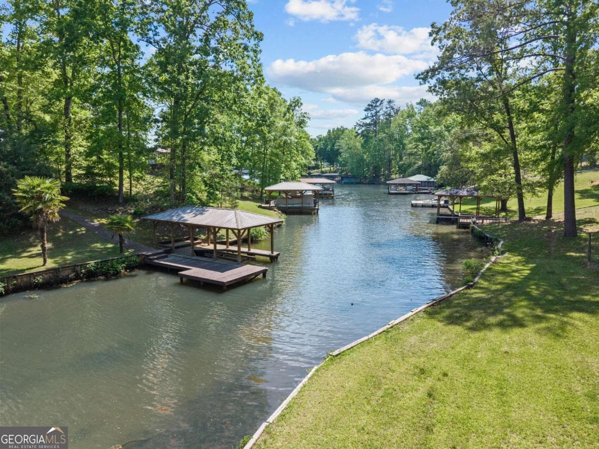 3 bedroom, 2.5 bathroom, 1,890 sq ft single family residence for sale at 103 Little River Drive, Eatonton, GA 31024 — photo 3